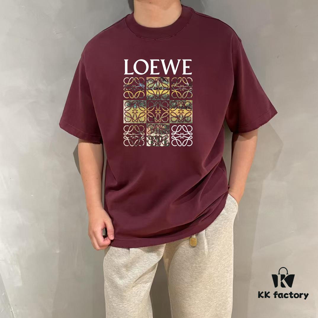 6931a0dcccd8ab3d7af94c1b LOE Loewe 25SS Master-Designed Brand New Printed Round-Neck Short-Sleeve T-Shirt, Spring and Summer Latest Collection, OS Drop-Shoulder Fit, 300g Full Cotton, Stylish and Unique, Extremely Versatile and Attractive, Suitable for Both Men and Women, Must-Have Item, Complete with Hang Tag, Neck Label, and Wash Label