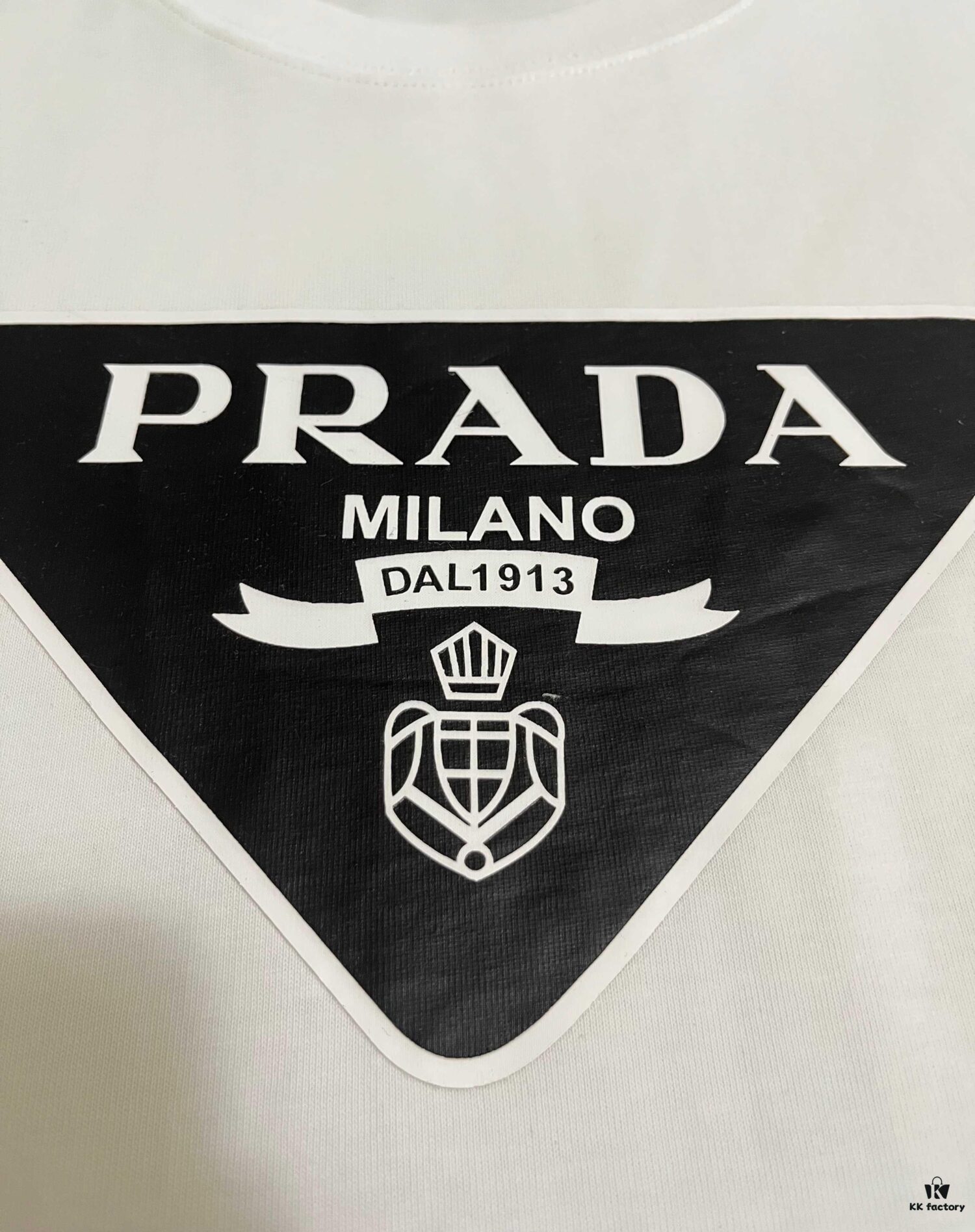 PRADA Logo Triangle Classic Print Short Sleeve T-Shirt Model 108