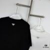 6931a0ecccd8ab3d7af94cac New PRADA 25SS Printed Short Sleeve T-Shirt with Metallic Back Logo