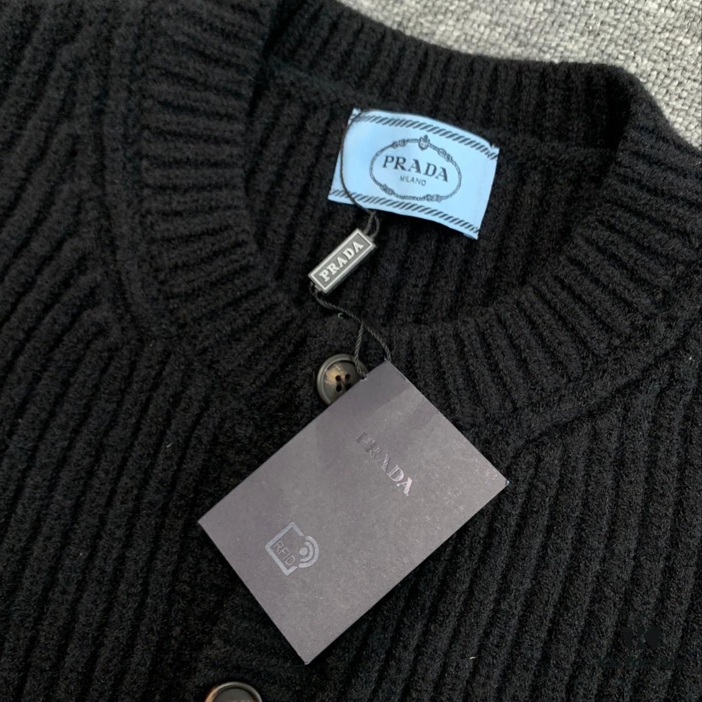 New PRADA Coarse Knit Wool Cardigan Unisex