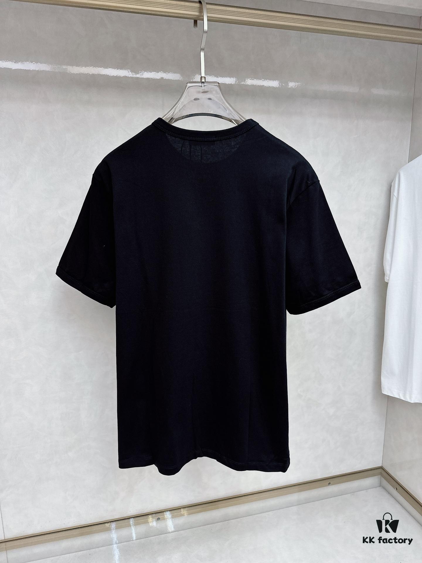 6931a0f5ccd8ab3d7af94d70 PRADA Triangle Logo Short Sleeve T-Shirt