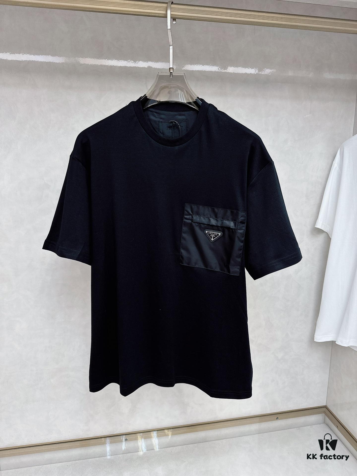 6931a0f9ccd8ab3d7af94db2 Prada Prada Short Sleeve with Front Zipper Pocket