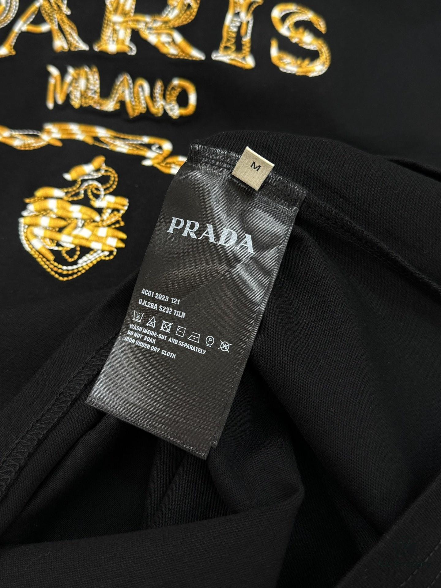 6931a101ccd8ab3d7af94e63 Prada New Arrival 2025 T-Shirt, Unisex Design, Premium Heavy Embroidery with Alphabetic Pattern, 280g High-Quality Soft Cotton, Loose Fit, Ideal for Everyday Wear