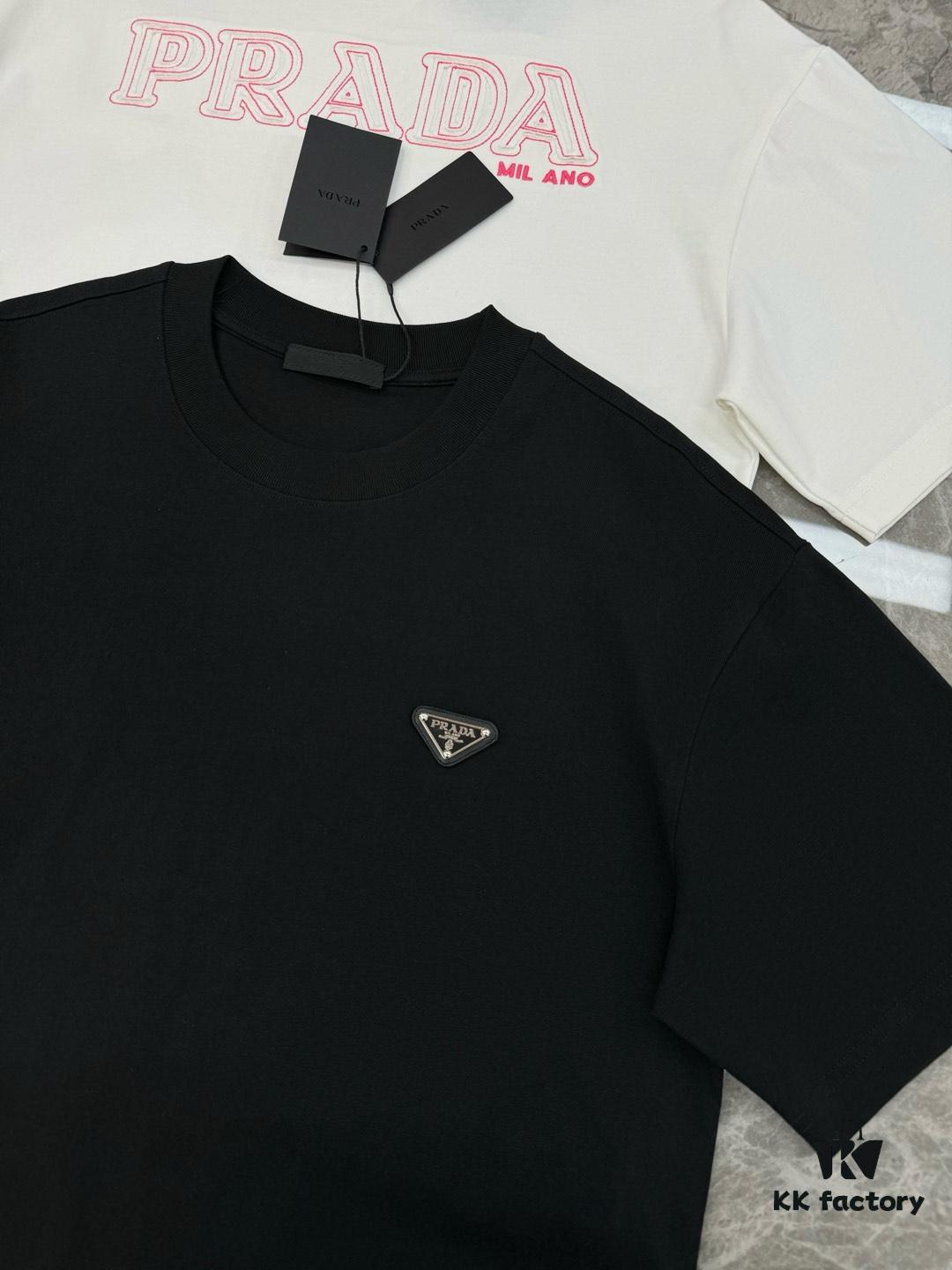 6931a103ccd8ab3d7af94e7b PRAD* Prada 25s New Arrival Unisex T-Shirt with Embroidered Back Logo, Contrast Pink Design, Triangle Metal Badge on Chest, 280g Pure Cotton Fabric, Classic Brand Lettering, High-Fashion Streetwear
