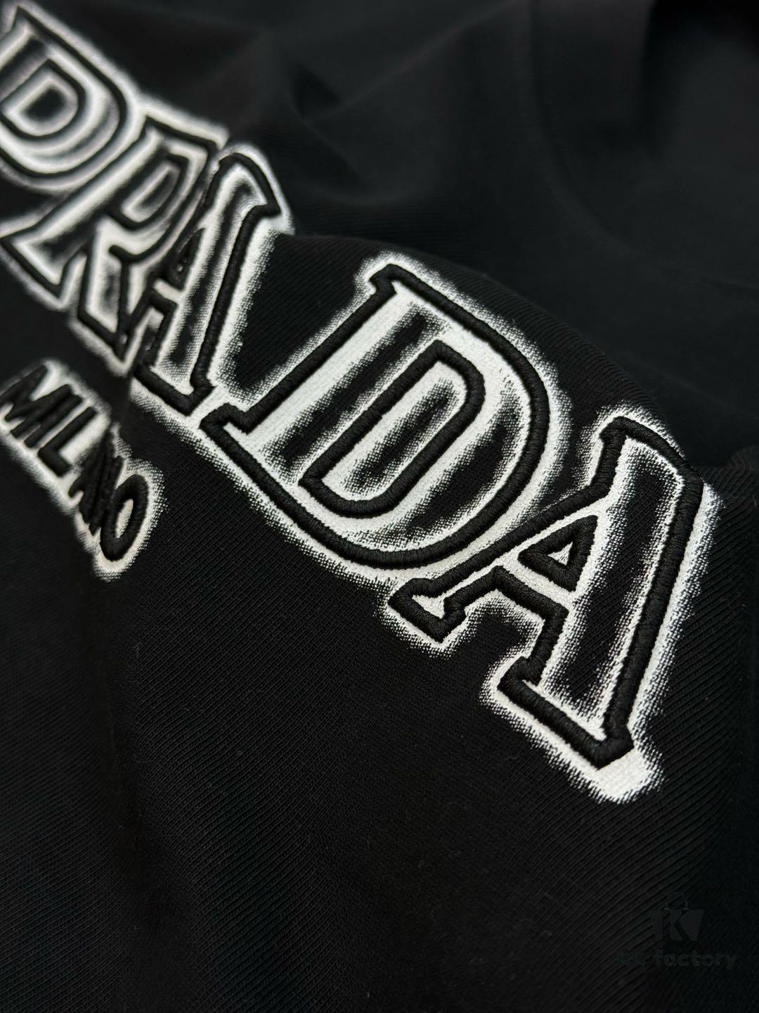 6931a104ccd8ab3d7af94e8e PRAD* Prada 25s New Arrival T-Shirt, Unisex Design, Innovative Embroidered and Heat-Transfer Graphic with Double-Layer Craft, Full-Dimensional Texture, Iconic Brand Lettering Front and Inverted Triangle Logo Back, Striking LOGO Visual Impact, 280g Pure Cotton Fabric, Soft and Comfortable, Extremely Stylish, Triple Tags Attached