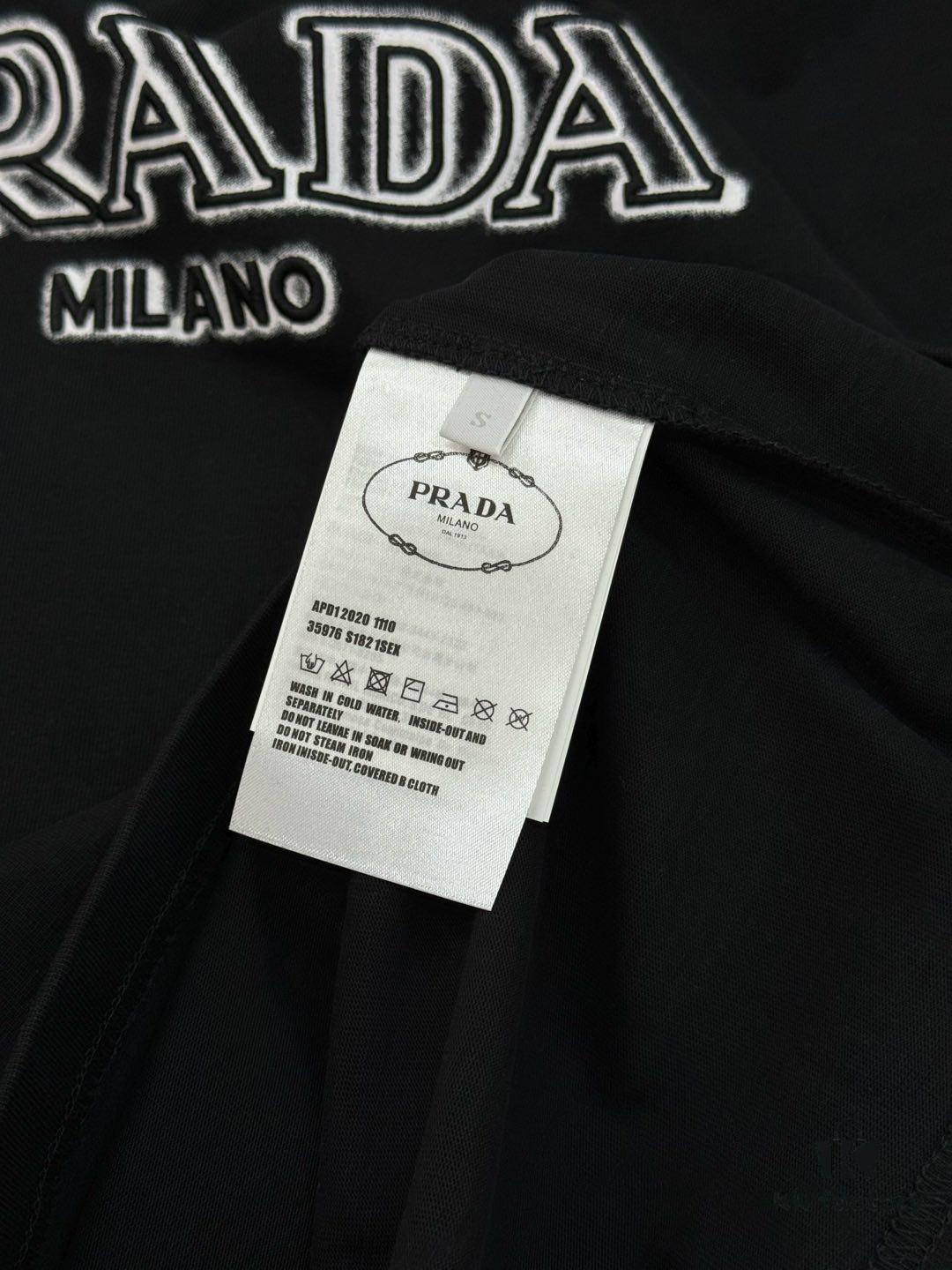 6931a104ccd8ab3d7af94e8f PRAD* Prada 25s New Arrival T-Shirt, Unisex Design, Innovative Embroidered and Heat-Transfer Graphic with Double-Layer Craft, Full-Dimensional Texture, Iconic Brand Lettering Front and Inverted Triangle Logo Back, Striking LOGO Visual Impact, 280g Pure Cotton Fabric, Soft and Comfortable, Extremely Stylish, Triple Tags Attached