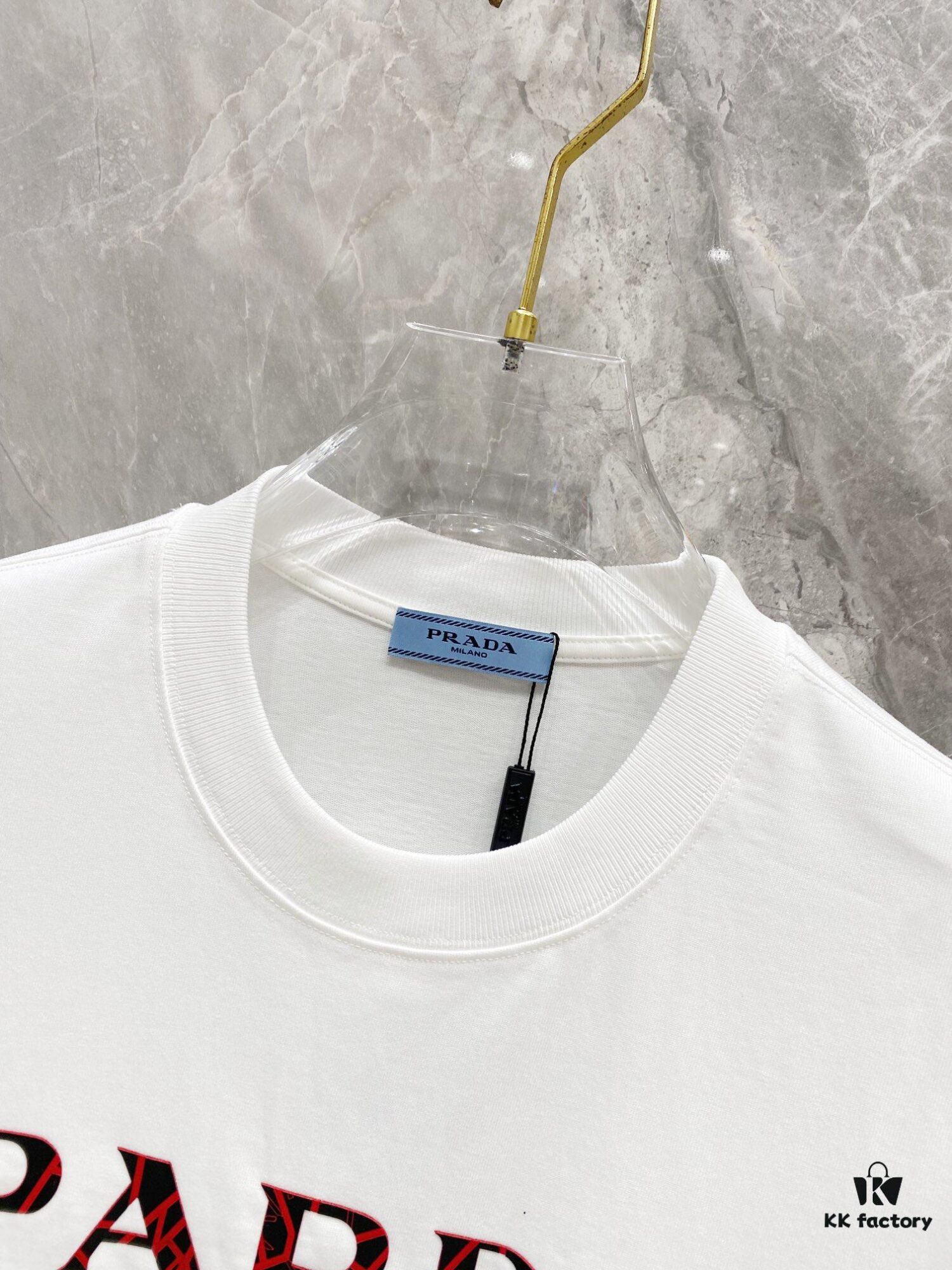 6931a107ccd8ab3d7af94ea7 Prada 25SS New Arrival Round Neck T-Shirt! Must-Have for Trendsetters! Custom 3D Rubber Logo on Chest, Classic Colors with Stylish Appeal, Youthful and Vibrant Look! Crafted from 280g High-Quality Cotton, Exceptionally Comfortable to Wear and Touch, Smooth and Premium Feel!