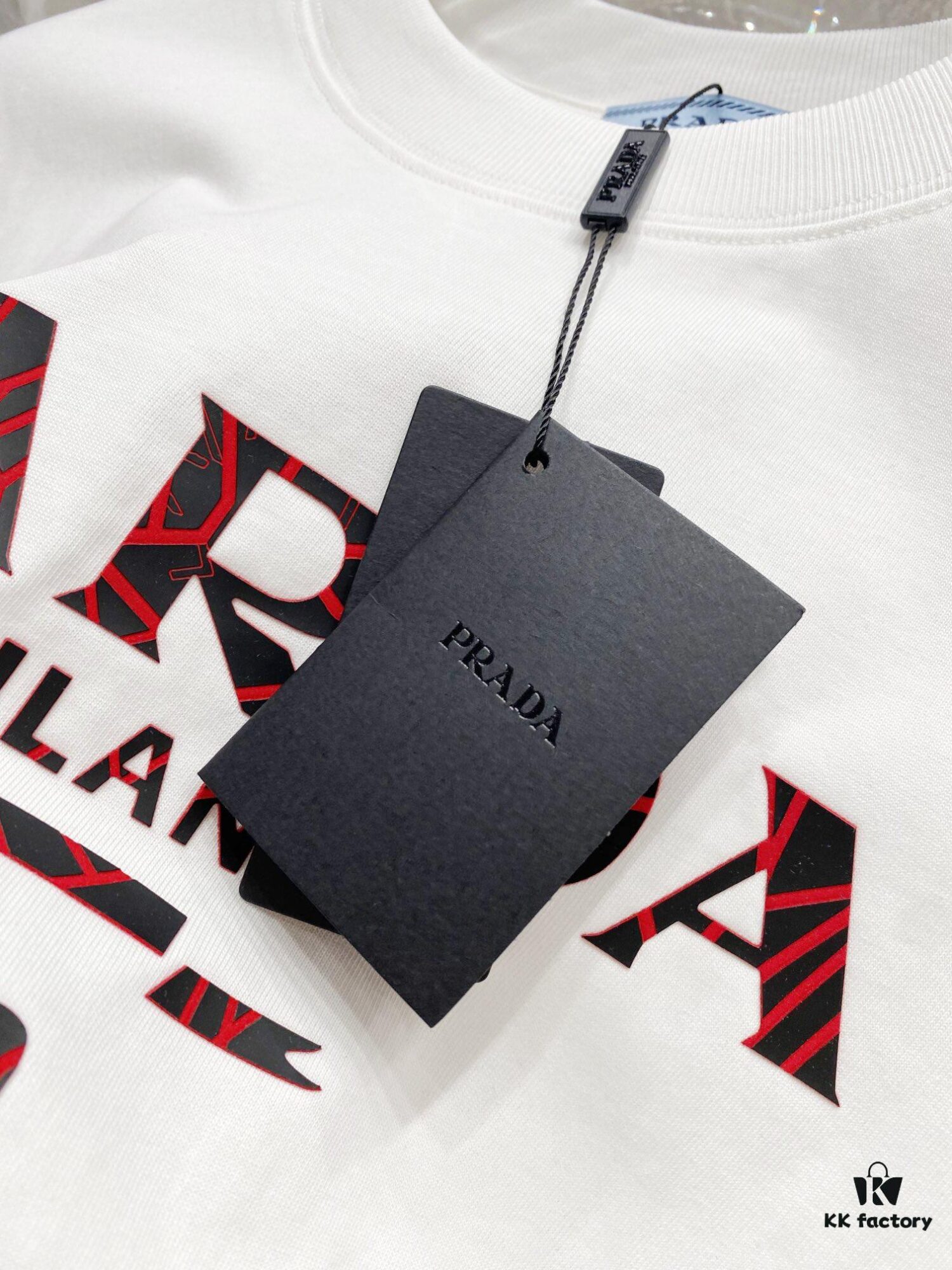 6931a107ccd8ab3d7af94eaa Prada 25SS New Arrival Round Neck T-Shirt! Must-Have for Trendsetters! Custom 3D Rubber Logo on Chest, Classic Colors with Stylish Appeal, Youthful and Vibrant Look! Crafted from 280g High-Quality Cotton, Exceptionally Comfortable to Wear and Touch, Smooth and Premium Feel!