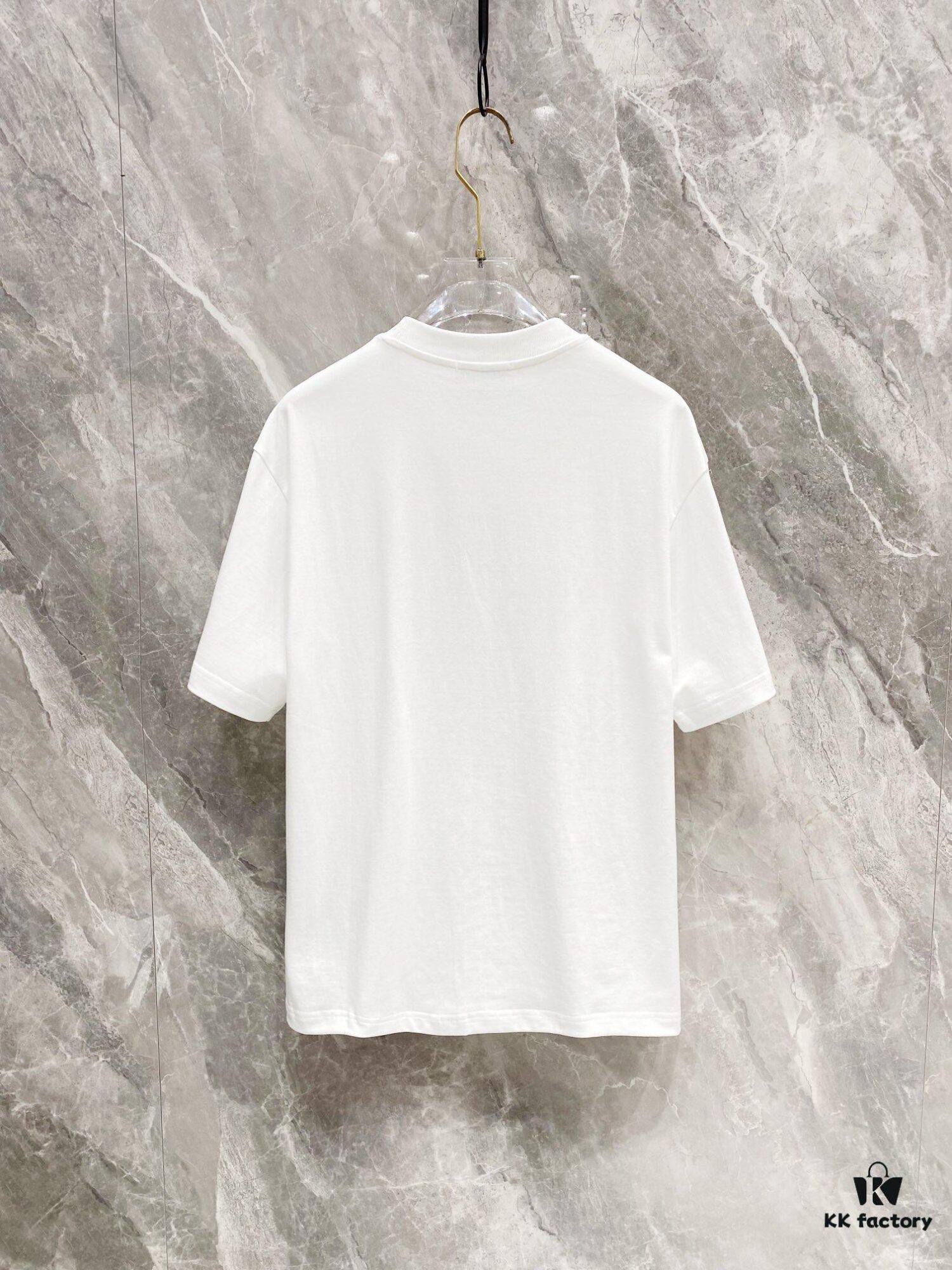 6931a107ccd8ab3d7af94ead Prada 25SS New Arrival Round Neck T-Shirt! Must-Have for Trendsetters! Custom 3D Rubber Logo on Chest, Classic Colors with Stylish Appeal, Youthful and Vibrant Look! Crafted from 280g High-Quality Cotton, Exceptionally Comfortable to Wear and Touch, Smooth and Premium Feel!