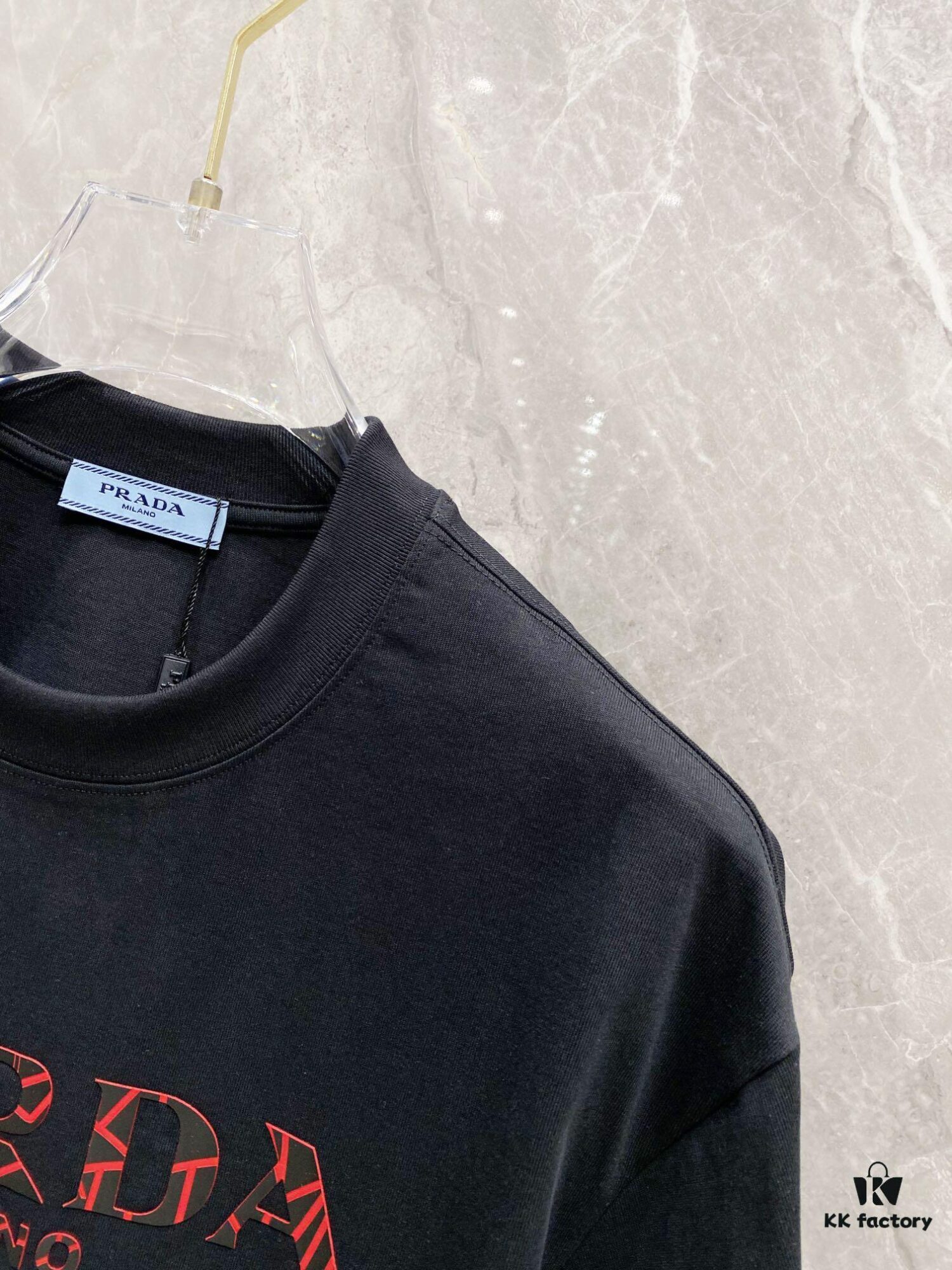 6931a107ccd8ab3d7af94eb2 Prada 25SS New Round Neck T-Shirt! Must-Have for Fashion Enthusiasts! Custom 3D Rubber Logo on Chest, Classic Colors with Stylish Appeal, Youthful and Vibrant Design. Crafted from 280g High-Quality Cotton for Exceptional Comfort and Soft, Textured Handfeel.