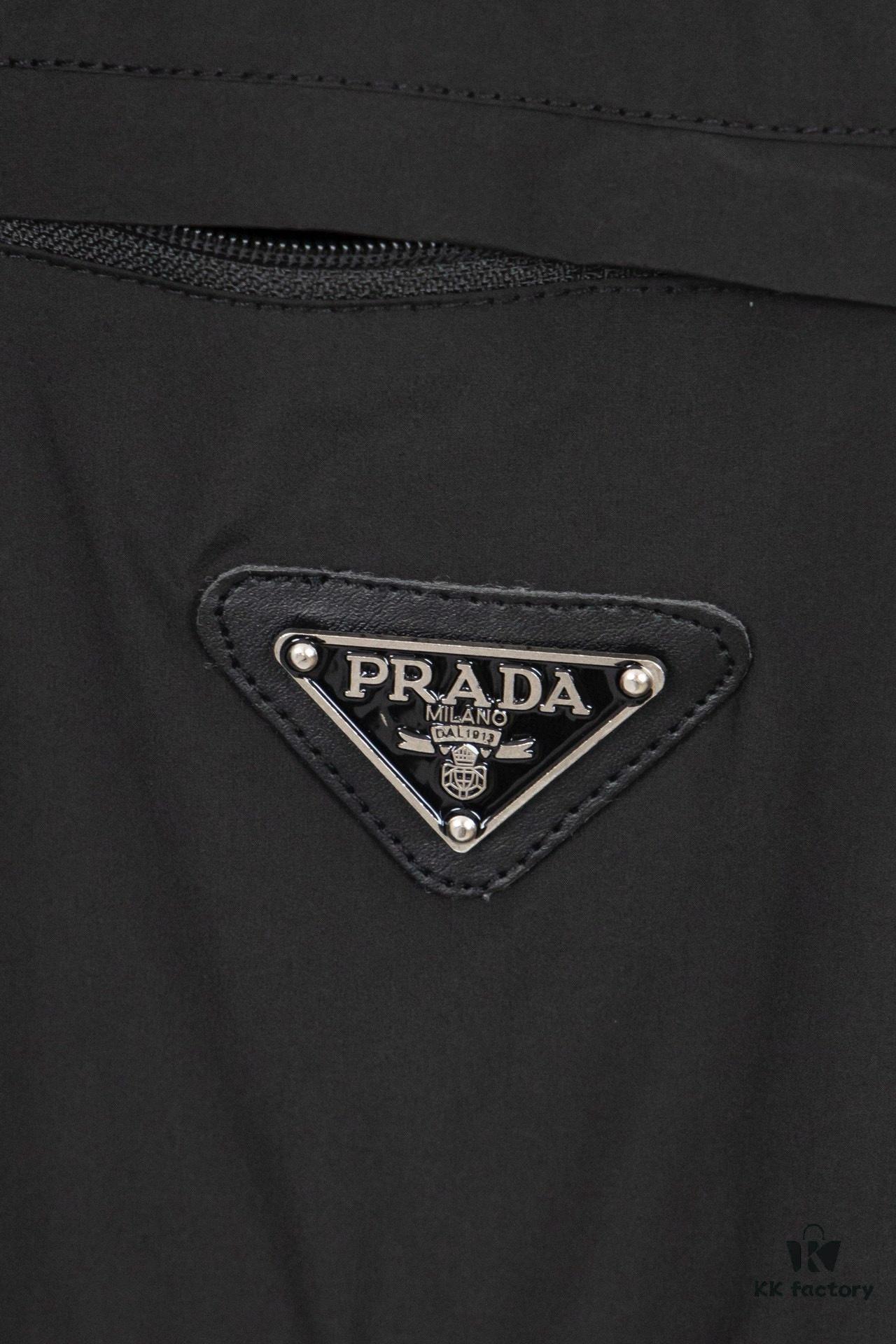 6931a10dccd8ab3d7af94f1f PRADA/Prada 22SS Triangle Logo Pocket Knit Long-Sleeve Sweater
