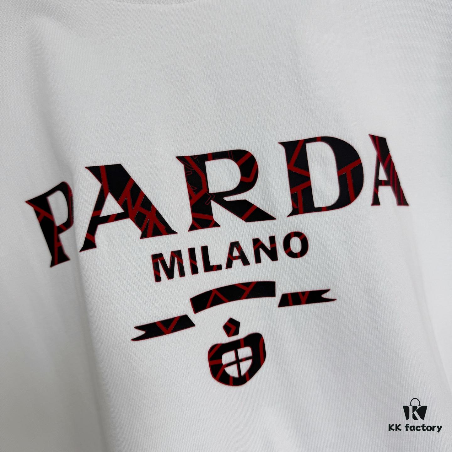 PRADA 25SS Letter Short-Sleeve T-Shirt, Made from 300g 100% Cotton Fabric with Washed Finish for Enhanced Softness and Comfort, Skin-Friendly, Breathable, and Anti-Pilling