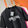 6931a111ccd8ab3d7af94f7b PRADA 2025 Spring/Summer New Short Sleeve T-Shirt! Runway-Inspired Fashion Casual Tee with Signature Logo Design! Premium 260g 100% Cotton Fabric, Soft and Skin-Friendly Texture, Exceptional Comfort and Breathability. A Gender-Neutral Unisex Style for Couples, Redefining Contemporary Fashion Elegance. Distinguished from Market Versions ️ High-End Collection!