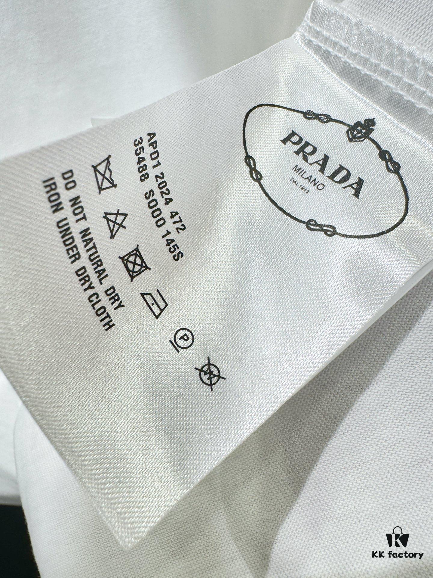 6931a113ccd8ab3d7af94fa4 PRADA 2025 Spring/Summer New Short Sleeve T-Shirt! Runway Design Fashion Casual Tee with Signature Logo – Soft 100% Cotton, Unisex Loose Fit