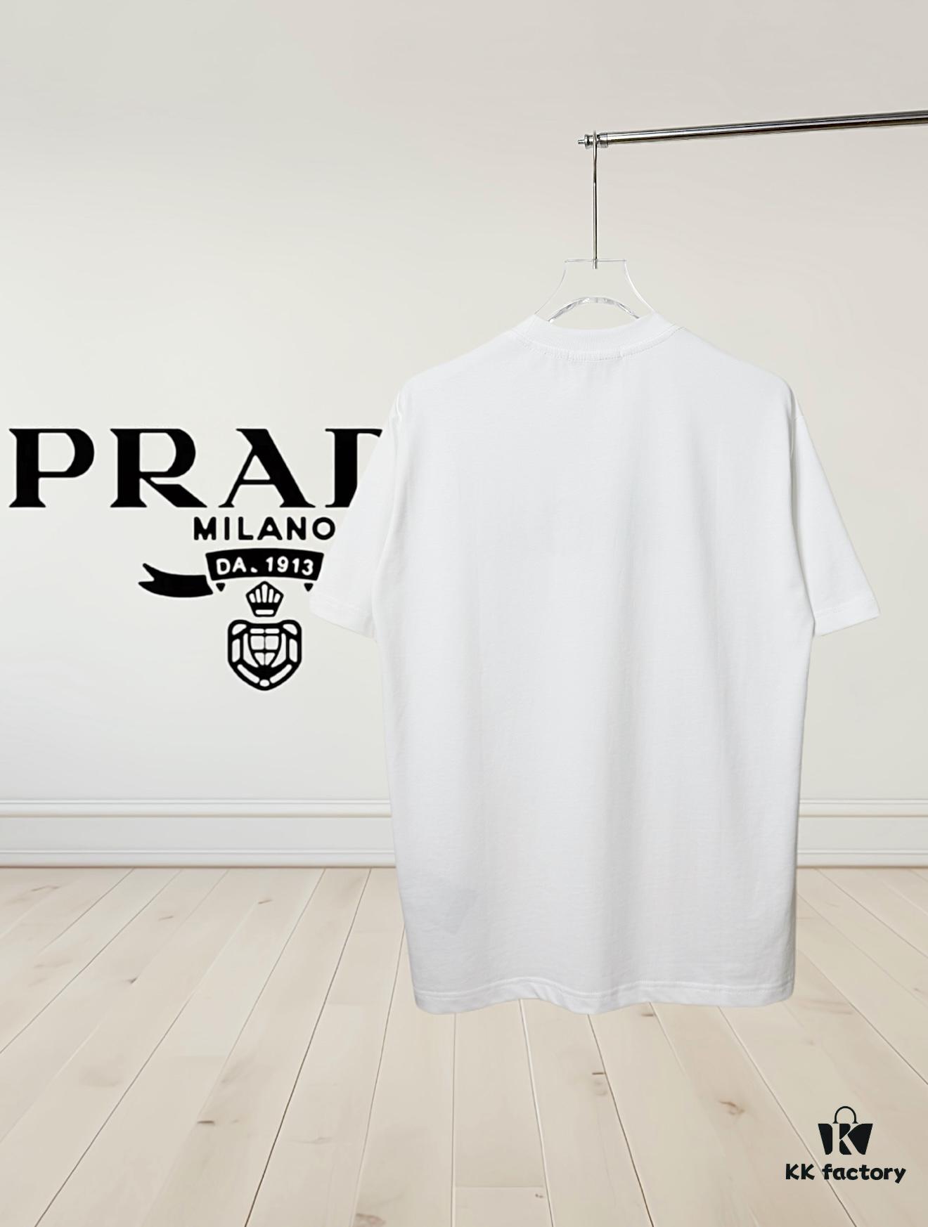 6931a116ccd8ab3d7af94fcc Prada High-End SS25 Spring/Summer Collection, In-Store Exclusive, Premium Channel Release, Embroidered Logo Relief Series, Crew Neck Short-Sleeve T-Shirt with Slightly Relaxed Fit