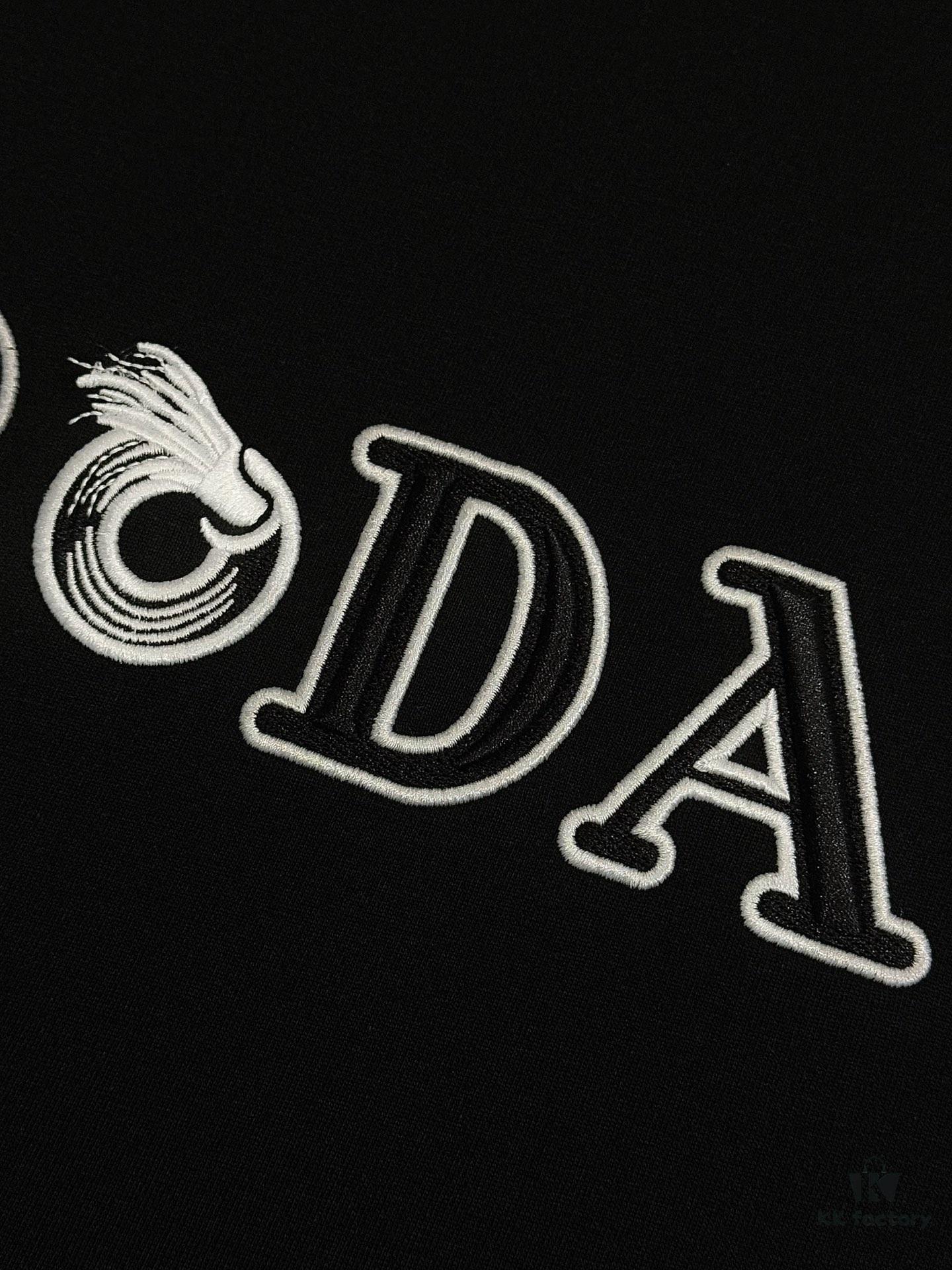 6931a117ccd8ab3d7af94feb Prada High-Version SS25 Spring/Summer Collection, In-Store Stock, Premium Channel Release, Embroidered Relief Letter Design, Crew Neck Short-Sleeve T-Shirt with Slightly Relaxed Fit