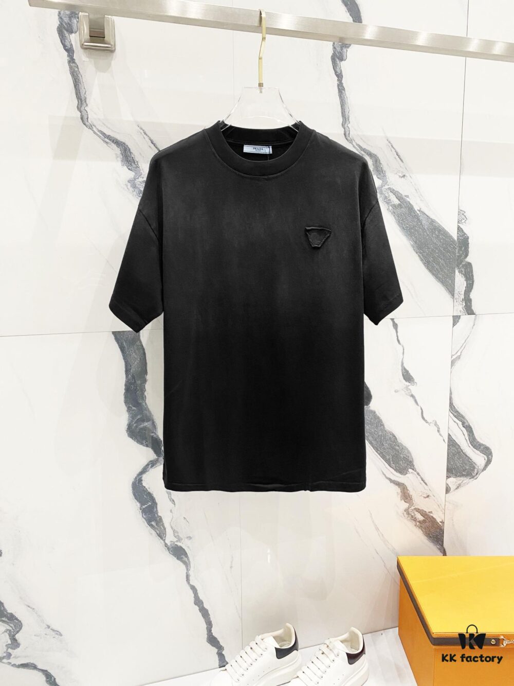 PRADA/Prada 320g Washed Short Sleeve T-Shirt with Minimalist Triangular Logo Embroidery
