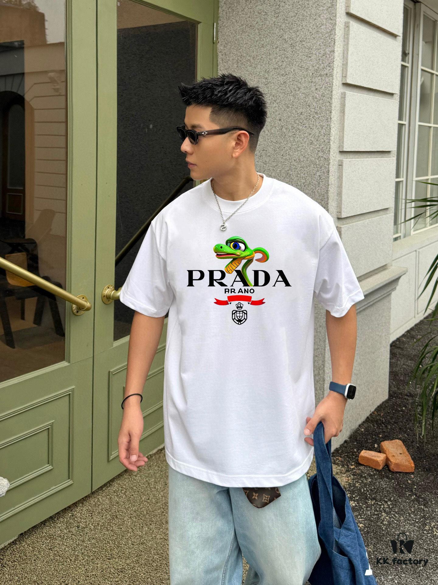 6931a11dccd8ab3d7af95065 PRADA*Prada* Loose Fit Printed Logo Design Spring Summer New Fashion Crew Neck Short Sleeve T-Shirt, Soft and Comfortable Unisex Wear, Versatile Casual Essential