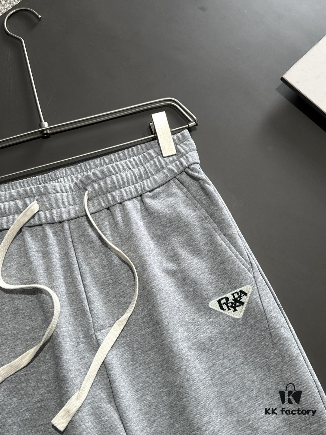 6931a125ccd8ab3d7af950fe Prada 2025 Spring/Summer New Elastic Waist Casual Trousers, Lightweight Custom Fabric from Boutique, Highly Breathable and Comfortable, Exquisite Details, Brand-Inspired Design Concept Reflecting High Quality, Soft and Delicate Touch, Leisure Cut with Excellent Fit