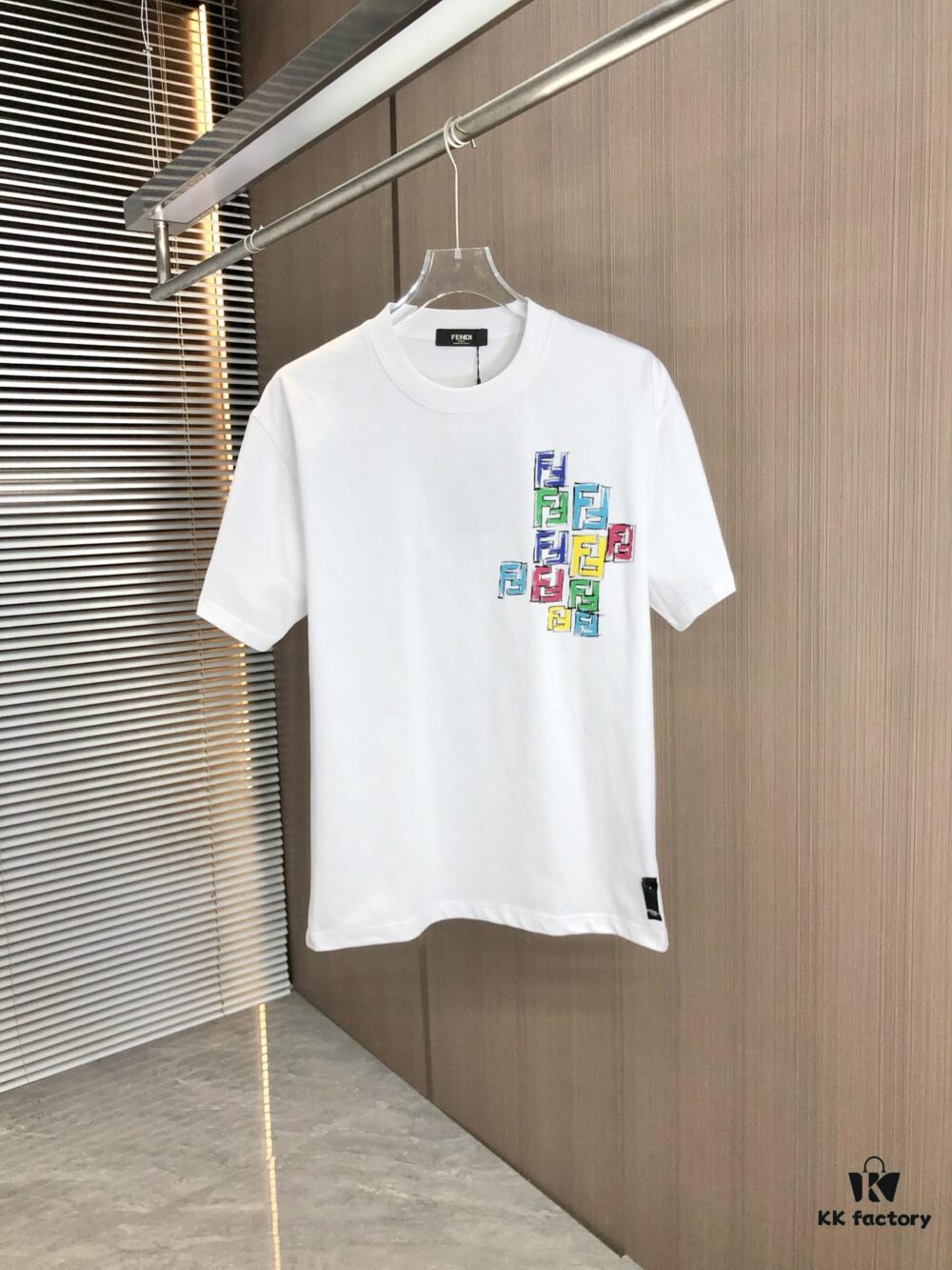 6931a12fccd8ab3d7af951d4 FENDI Fendi 2025 Spring/Summer New Arrival Round Neck Short Sleeve T-Shirt with Hand-Painted Front and Back Print, Made of Heavyweight 320g Double-Yarn Combed Cotton Fabric, Slightly Loose Fit, Soft and Substantial Fabric Texture, Unisex Design