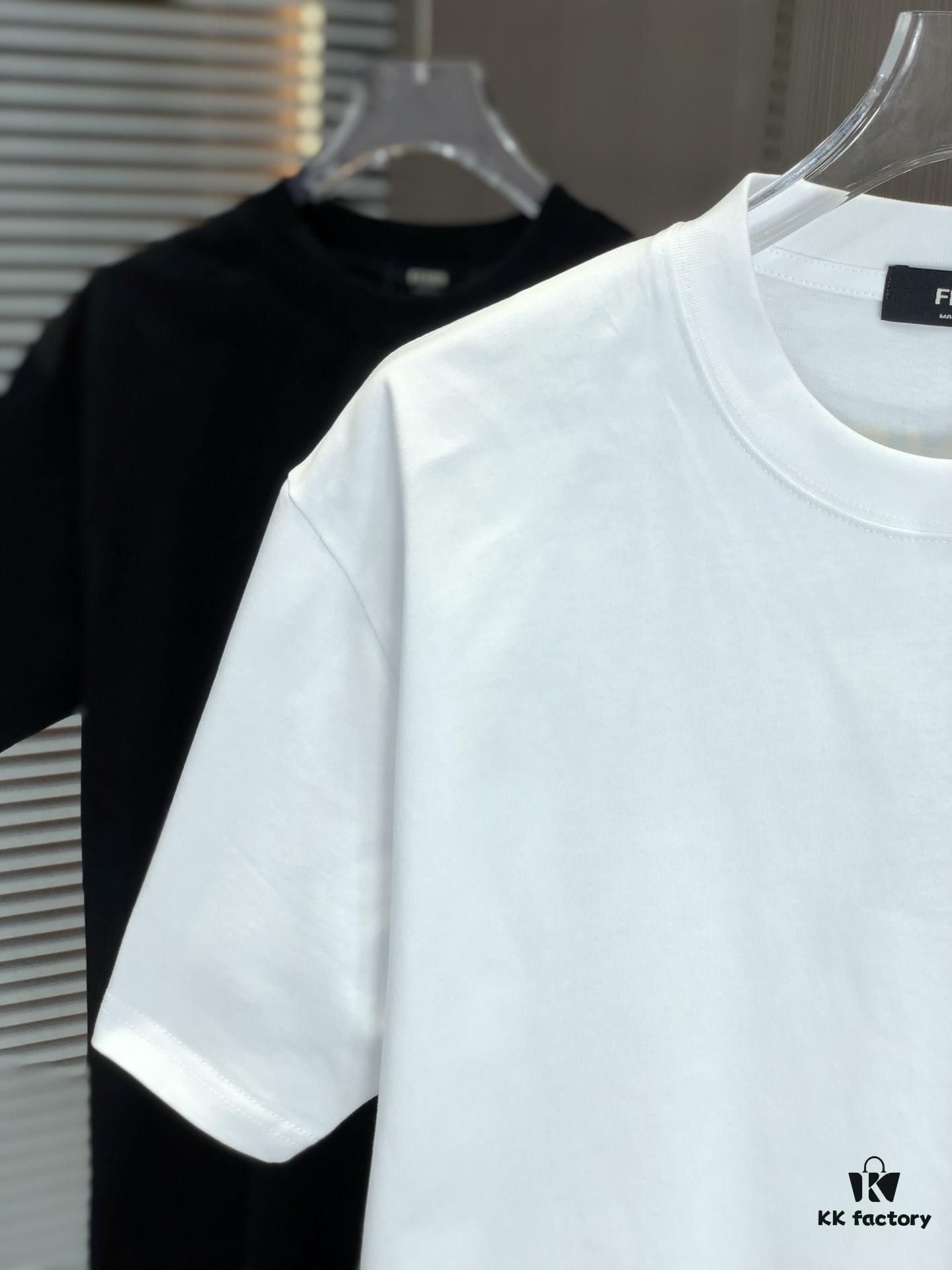 6931a12fccd8ab3d7af951d6 FENDI Fendi 2025 Spring/Summer New Arrival Round Neck Short Sleeve T-Shirt with Hand-Painted Front and Back Print, Made of Heavyweight 320g Double-Yarn Combed Cotton Fabric, Slightly Loose Fit, Soft and Substantial Fabric Texture, Unisex Design