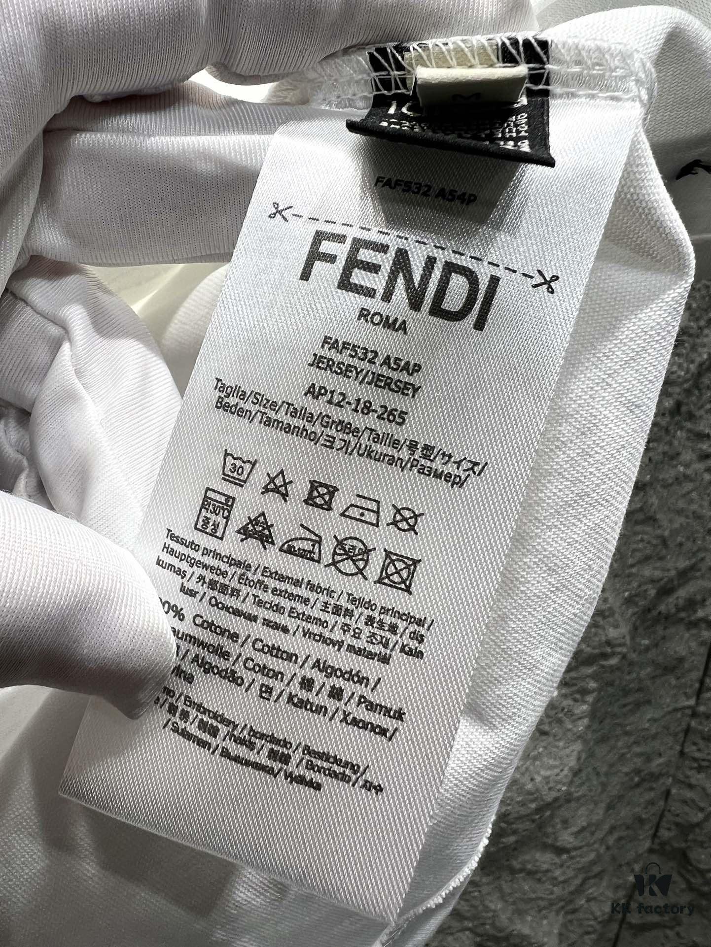 6931a135ccd8ab3d7af95244 FENDI* Fendi Candy-Colored Embroidered Short Sleeve T-Shirt