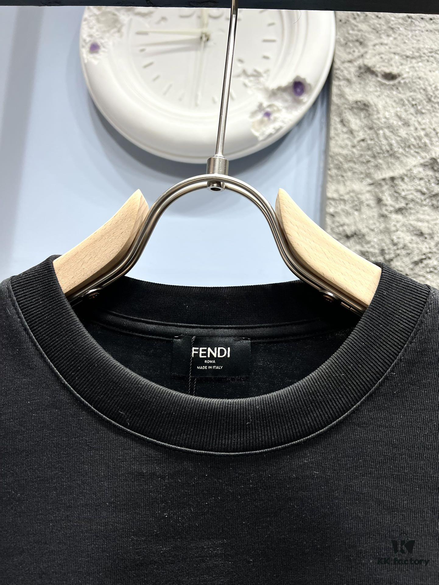 6931a135ccd8ab3d7af95248 FENDI Candy-colored Embroidered Short Sleeve T-Shirt