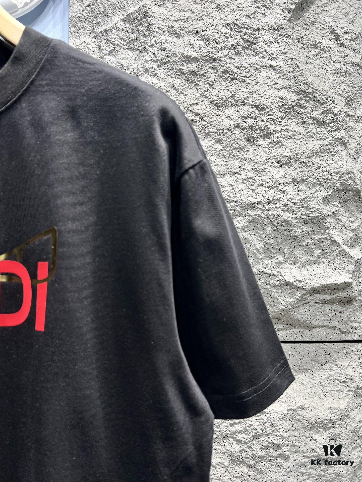 6931a136ccd8ab3d7af9525c FENDI Fluorescent Logo Print Short Sleeve T-Shirt