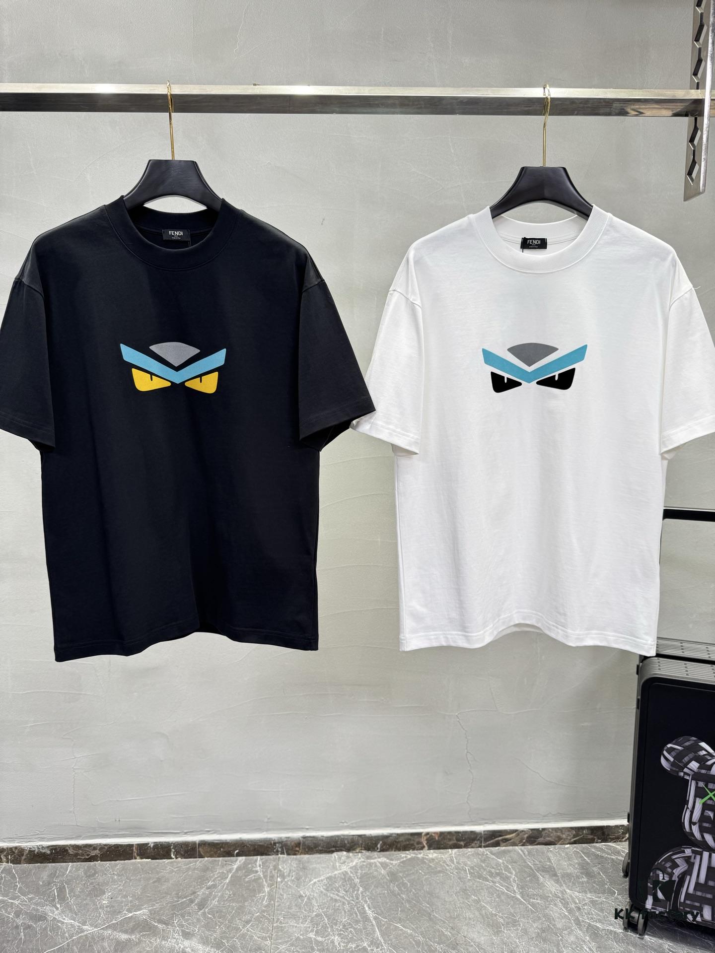6931a13accd8ab3d7af952ac FENDI 25SS New Arrival Crew Neck T-Shirt! Must-Have for Fashion Enthusiasts! Custom 3D Rubber Brand Lettering on Chest, Classic Colorways with Stylish Appeal, Youthful and Energetic Design. Crafted from 280g High-Quality Cotton for Exceptional Comfort and Soft, Premium Touch.