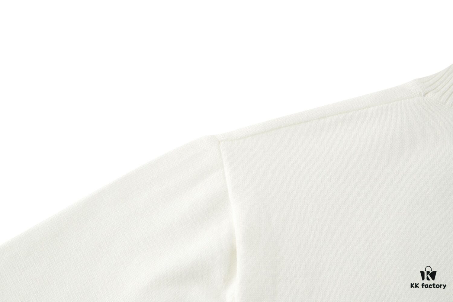 6931a13cccd8ab3d7af952ce FENDI FF Logo Cotton-Wool Knit Short Sleeve Sweater