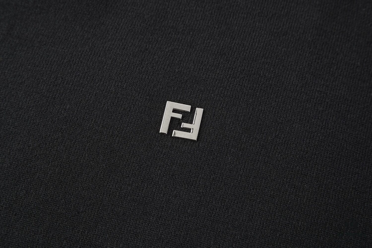 6931a13cccd8ab3d7af952d2 FENDI FF Logo Cotton-Wool Knit Short Sleeve Sweater