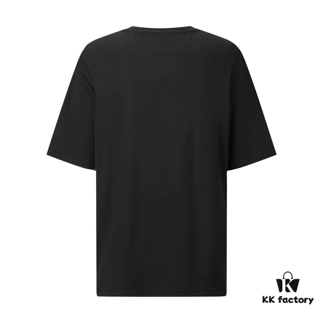 6931a13dccd8ab3d7af952e3 FENDI Hardware Embossed Short Sleeve T-Shirt