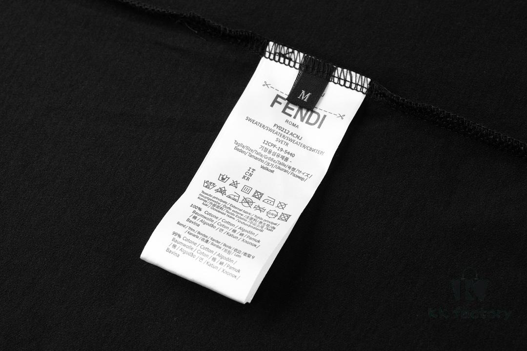 6931a13dccd8ab3d7af952e7 FENDI Hardware Embossed Short Sleeve T-Shirt