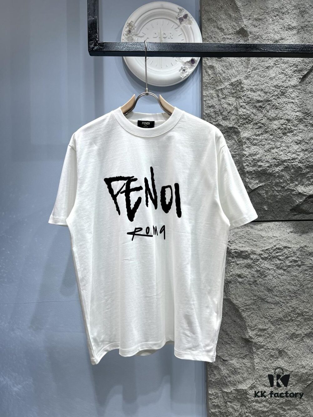6931a13fccd8ab3d7af952ff FENDI Rainbow Webbing Flag Short Sleeve T-Shirt