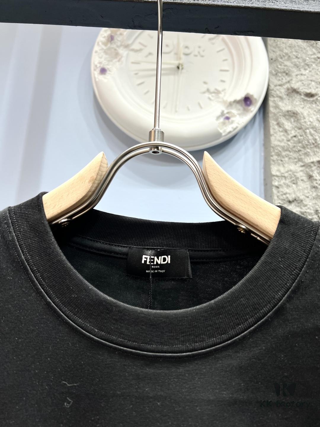6931a140ccd8ab3d7af95309 FENDI Logo-Embroidered Webbing Flag Short Sleeve T-Shirt