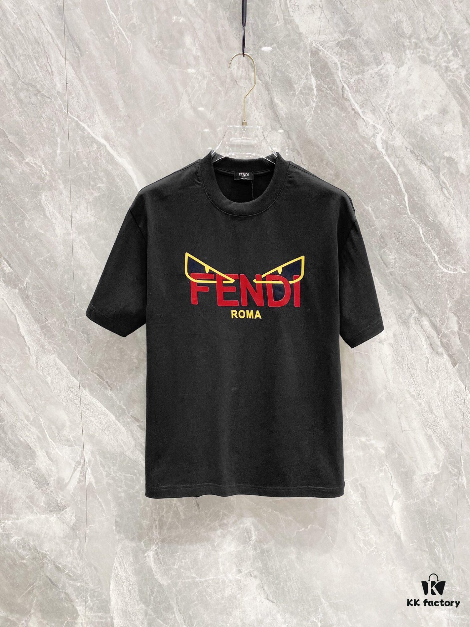 6931a142ccd8ab3d7af9532f FENDI 25SS Spring Collection Classic New Arrival T-Shirt! 260g High-Grammage Pure Cotton Fabric, Comfortable Wear. Minimalist Design, Stylish and Trendsetting. Slightly Oversized Fit for a Relaxed, Casual Look, Perfect for Various Occasions. Whether Shopping, Socializing or Relaxing, This T-Shirt Adds a Touch of Fashion and Individuality to Your Everyday Style.