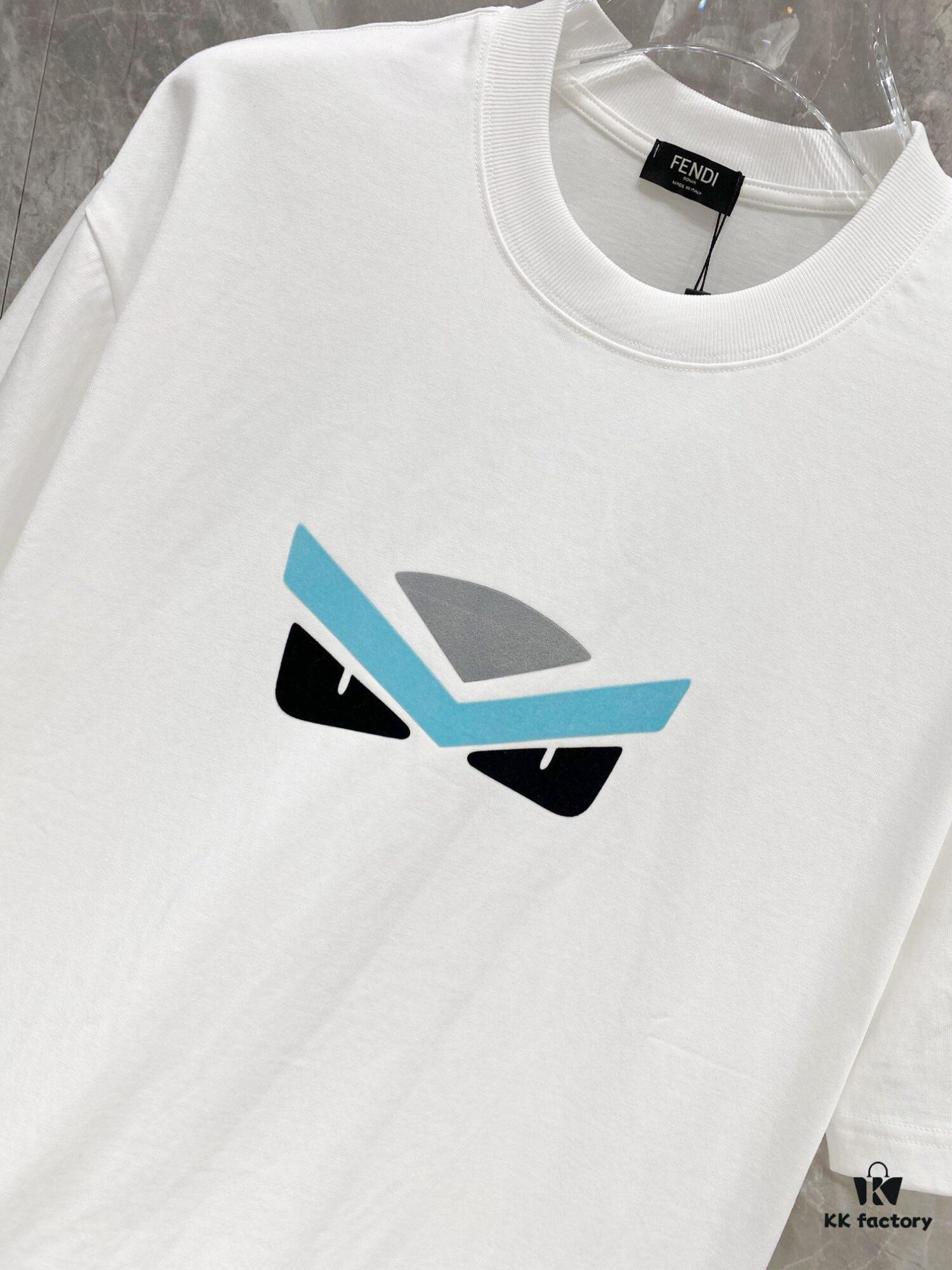 6931a143ccd8ab3d7af9534f FENDI 25SS New Arrival Round Neck T-Shirt! Must-Have for Trendsetters! Custom Brand Letter Embossed Print on Chest, Classic Colors for Stylish and Modern Look, Youthful and Energetic Design. Crafted from 280g Cotton for Exceptional Comfort and Soft, Premium Hand Feel.