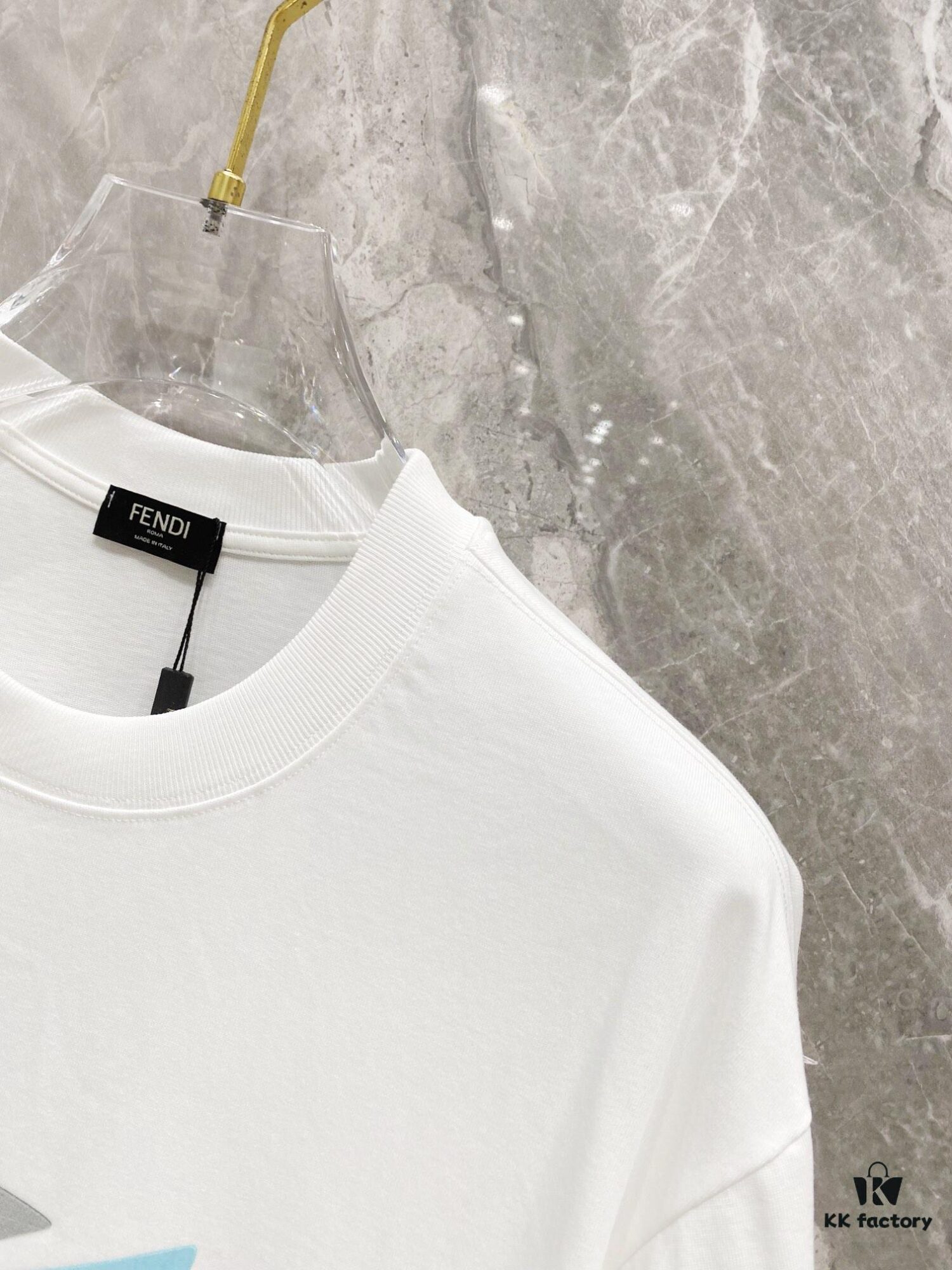 6931a144ccd8ab3d7af95351 FENDI 25SS New Arrival Round Neck T-Shirt! Must-Have for Trendsetters! Custom Brand Letter Embossed Print on Chest, Classic Colors for Stylish and Modern Look, Youthful and Energetic Design. Crafted from 280g Cotton for Exceptional Comfort and Soft, Premium Hand Feel.