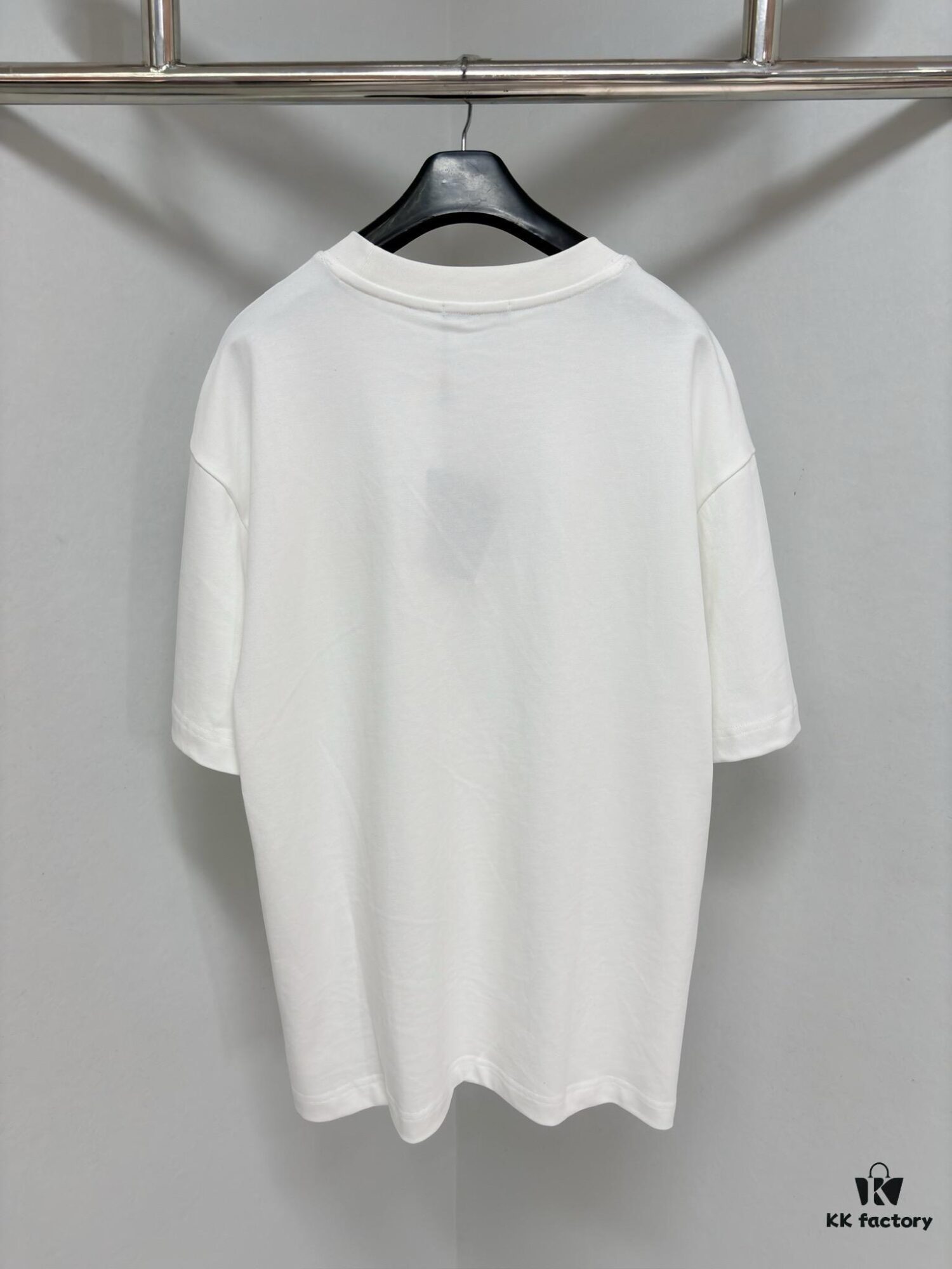 6931a145ccd8ab3d7af95359 FENDI Panelled Leather Letter Appliqué Round-Neck Short-Sleeve T-Shirt