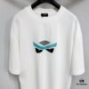 6931a145ccd8ab3d7af9535a FENDI Round-Neck Short-Sleeve T-Shirt with Eye Print, Made of Pure Cotton Fabric Featuring Golden Snake-Eye Design on Front, Embellished with Logo Letter Printing, Mother-of-Pearl Buttons, Constructed with 50S Two-Ply 260g Fabric, Exquisite Detailing Between Prints Without Fraying or Overspilling