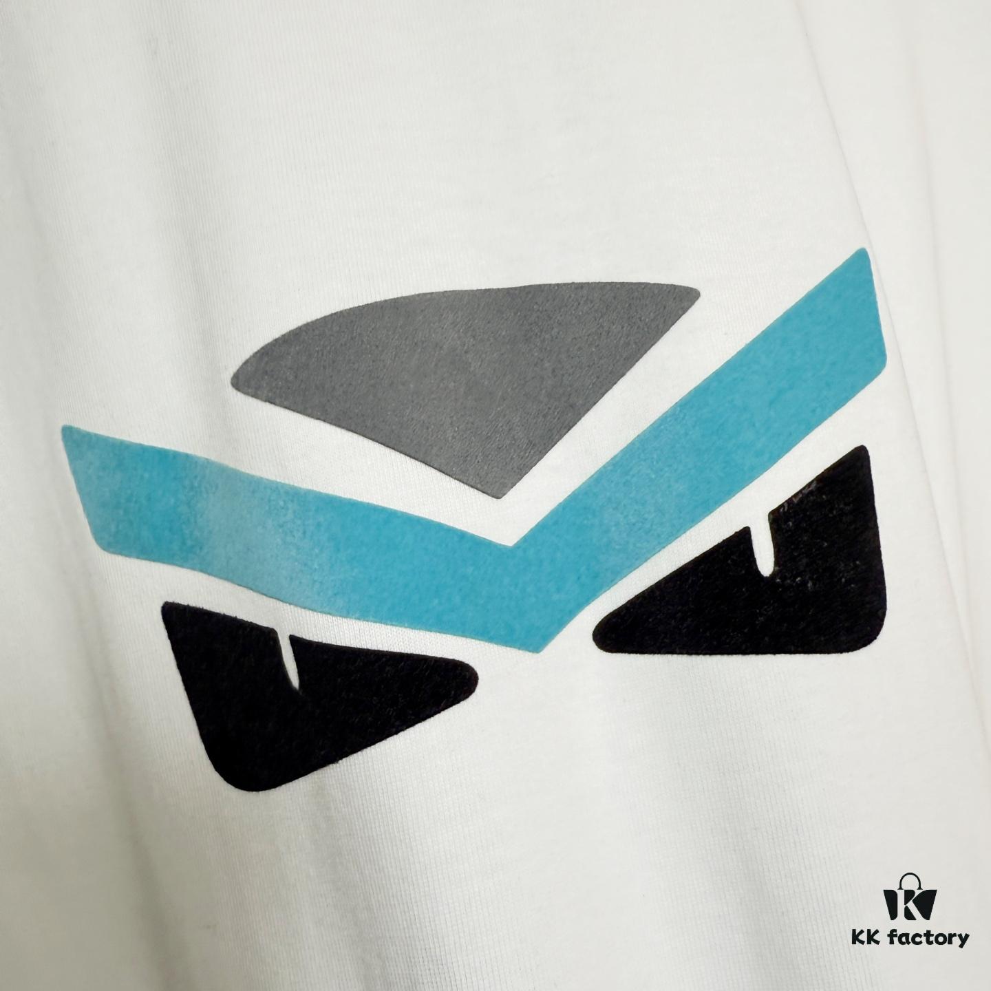 6931a145ccd8ab3d7af9535d FENDI Round-Neck Short-Sleeve T-Shirt with Eye Print, Made of Pure Cotton Fabric Featuring Golden Snake-Eye Design on Front, Embellished with Logo Letter Printing, Mother-of-Pearl Buttons, Constructed with 50S Two-Ply 260g Fabric, Exquisite Detailing Between Prints Without Fraying or Overspilling