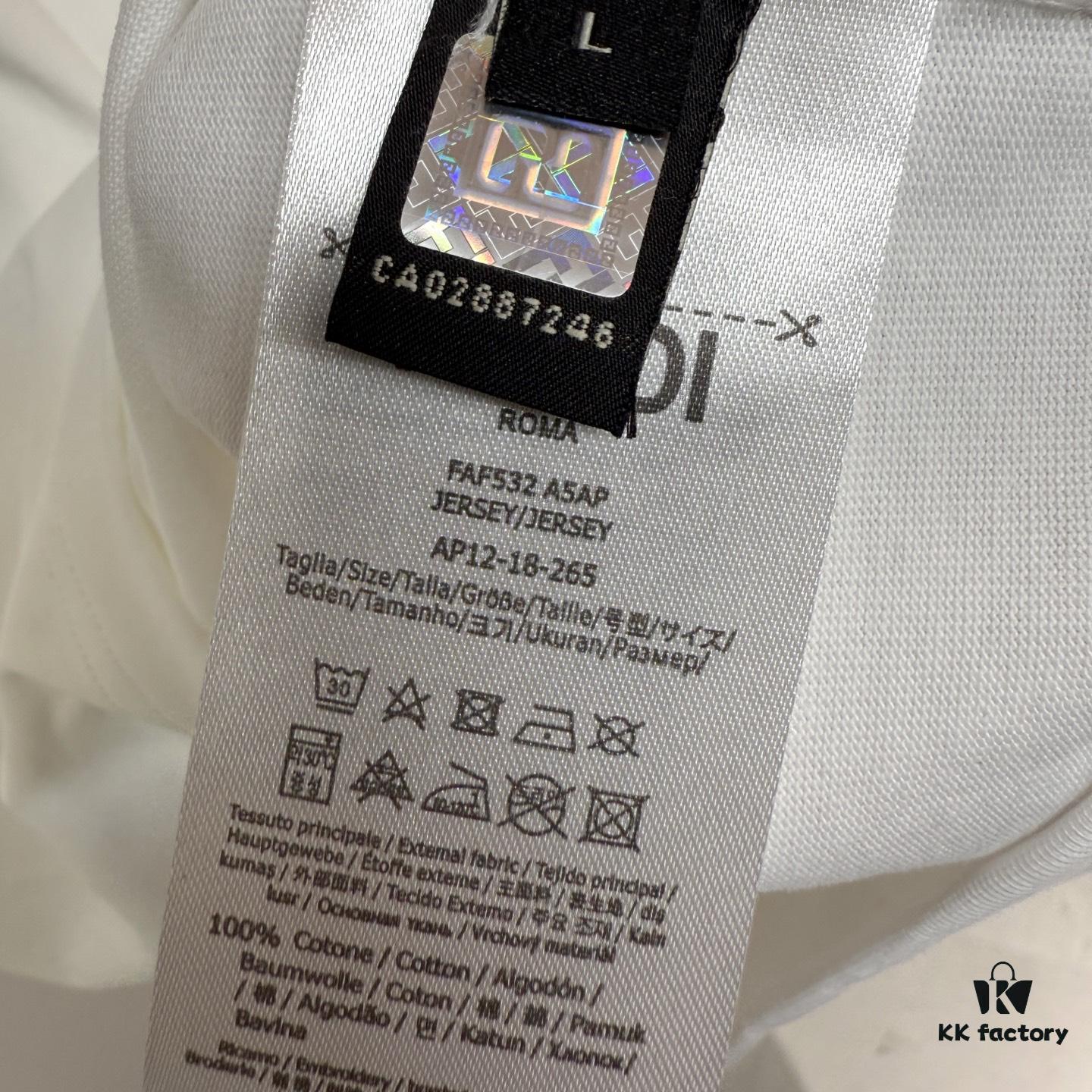6931a145ccd8ab3d7af9535f FENDI Round-Neck Short-Sleeve T-Shirt with Eye Print, Made of Pure Cotton Fabric Featuring Golden Snake-Eye Design on Front, Embellished with Logo Letter Printing, Mother-of-Pearl Buttons, Constructed with 50S Two-Ply 260g Fabric, Exquisite Detailing Between Prints Without Fraying or Overspilling
