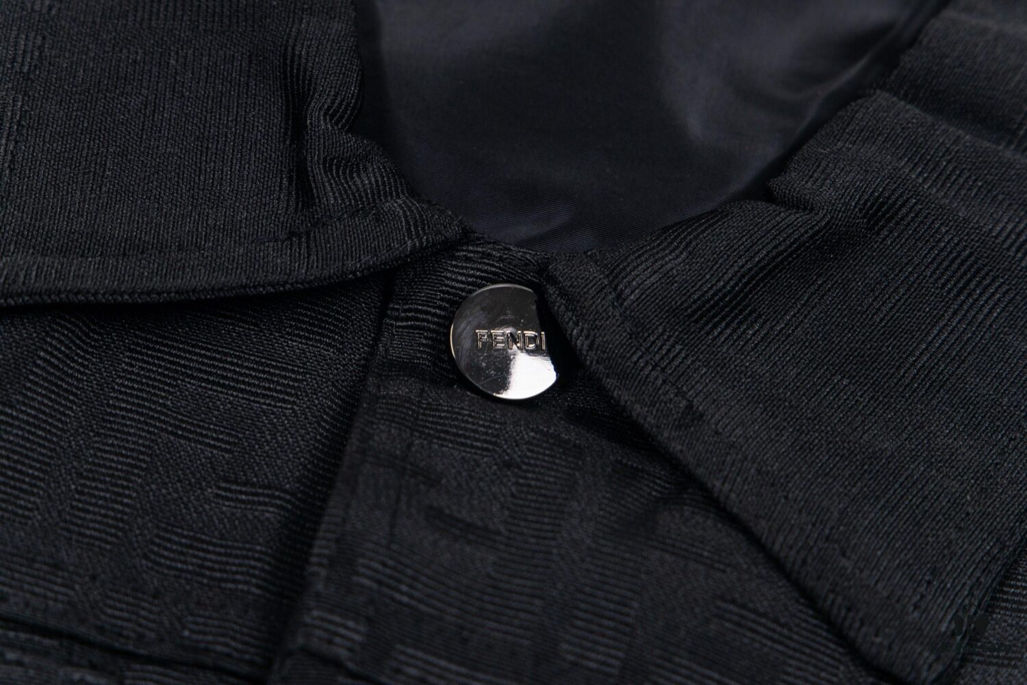 6931a14bccd8ab3d7af953ca FENDI FEND Heavyweight Denim Jacket Coat Shirt Style Custom Woven Fabric with FF Jacquard Towel-Letter Embellishment High Aesthetic and Exquisite Craftsmanship