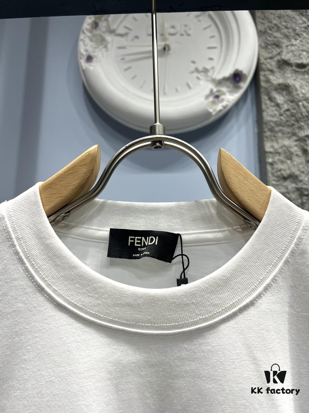 6931a14dccd8ab3d7af953f3 FENDI Rainbow Print Logo Short Sleeve T-Shirt