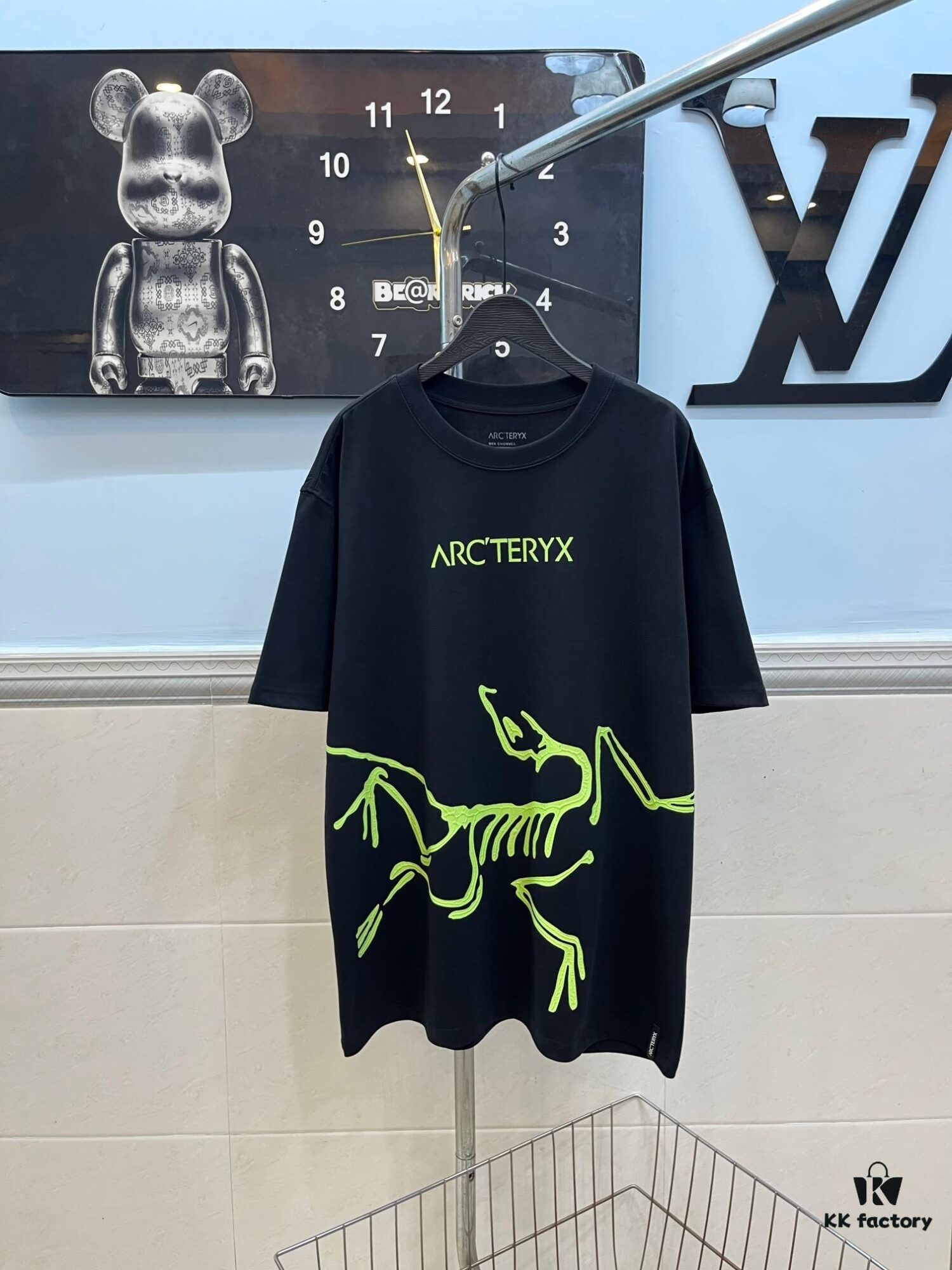 6931a150ccd8ab3d7af95437 Ayc Teryx Arc'teryx 2025 FW Junior Bird Logo Premium Print Short Sleeve T-Shirt, 280g Pure Cotton Double Yarn Fabric, Soft and Comfortable Wear, Custom Rib Knit Collar Dyed in Same Dye Batch, Full Trims with Three Labels, Unisex Design, High-Version Comparable at Will