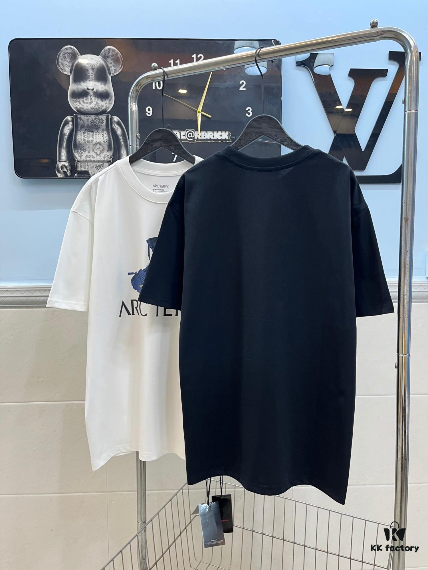 6931a152ccd8ab3d7af95453 Ayc Teryx Arc'teryx 2025FW Junior Bird Logo Premium Print Short Sleeve T-Shirt, 280g Double-Yarn Pure Cotton Fabric, Soft and Comfortable Fit, Custom Rib Knit with Matching Dye, Full Triple Labels, Unisex Design, High Version for Comparison