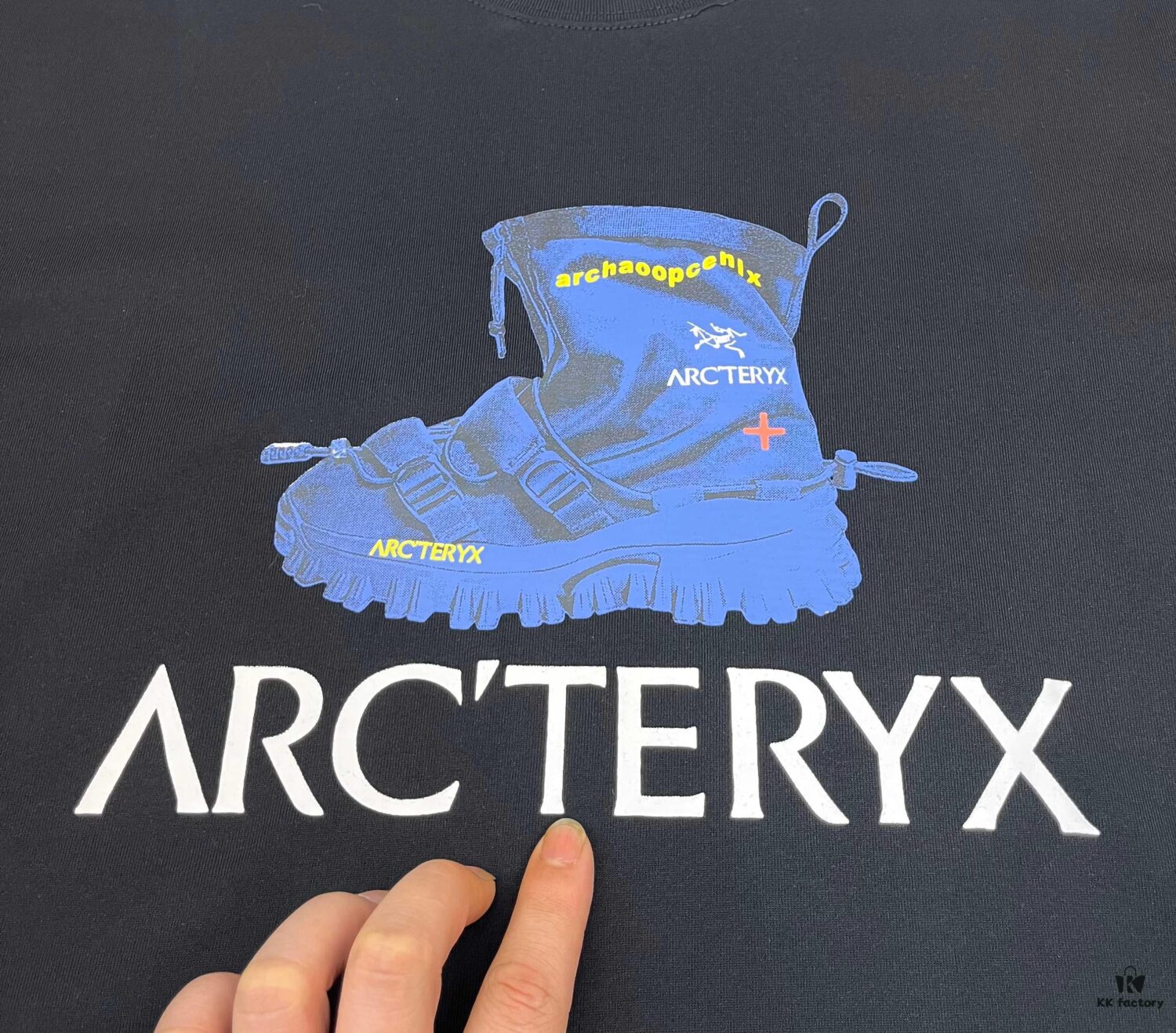 6931a152ccd8ab3d7af95456 Ayc Teryx Arc'teryx 2025FW Junior Bird Logo Premium Print Short Sleeve T-Shirt, 280g Double-Yarn Pure Cotton Fabric, Soft and Comfortable Fit, Custom Rib Knit with Matching Dye, Full Triple Labels, Unisex Design, High Version for Comparison