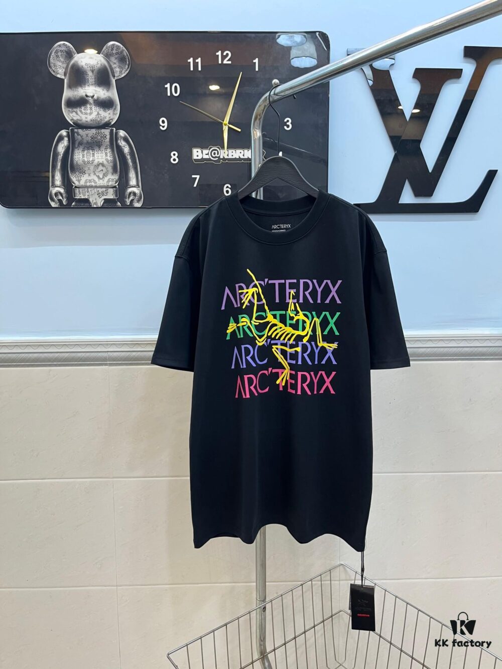 6931a153ccd8ab3d7af95463 Ayc Teryx Arc'teryx 2025 FW Junior Bird Logo High-End Colorful Print Short Sleeve T-Shirt, 280g Pure Cotton Double-Yarn Fabric, Soft and Comfortable Fit, Custom Rib Knit Collar Dyed in Same Dye Batch, Complete Three Labels, Unisex Design, Premium Version for Comparison