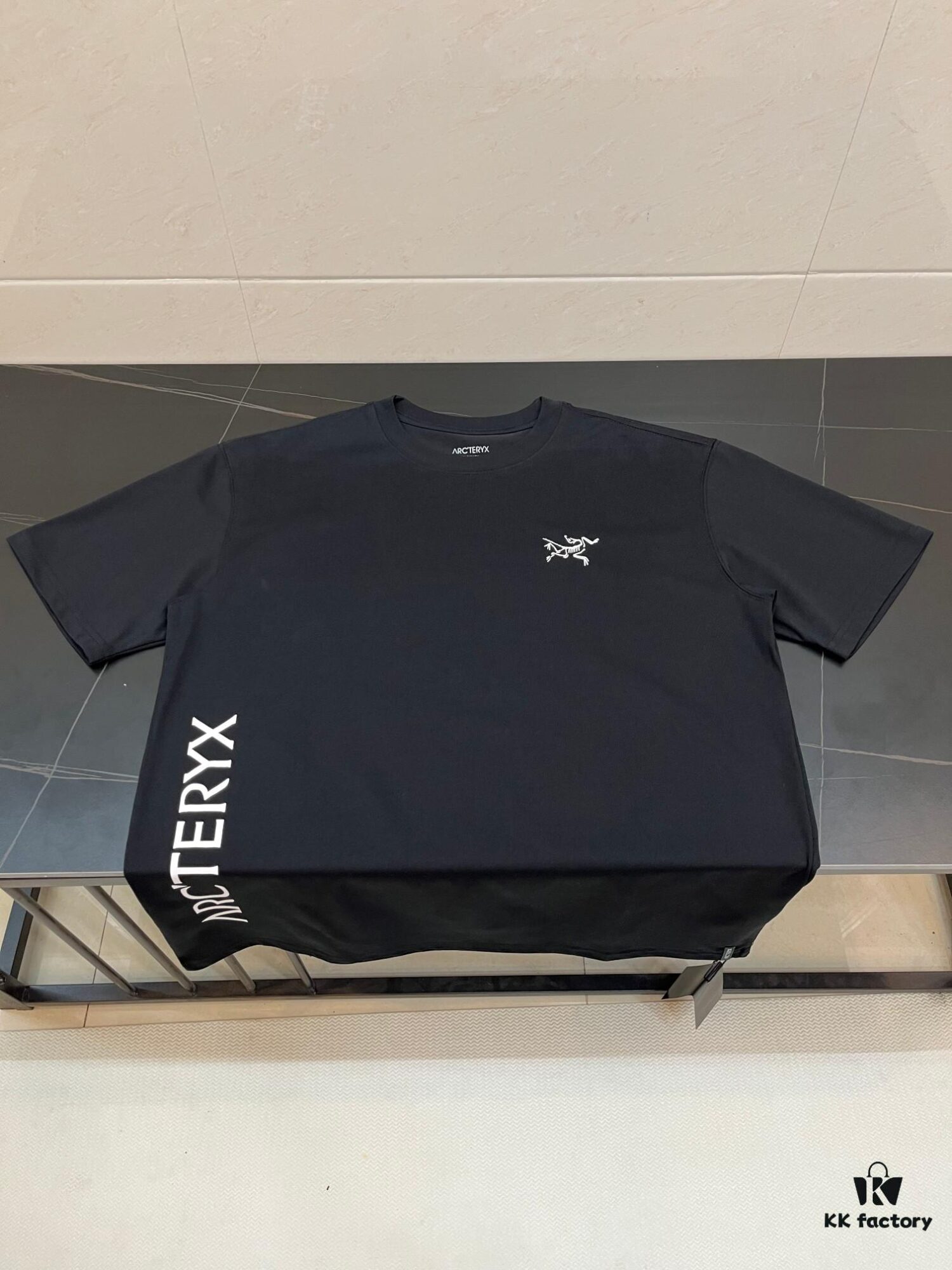 6931a153ccd8ab3d7af9546e Ayc Teryx Arc'teryx 2025FW Bird Logo Premium Print Short Sleeve T-Shirt, 280g Pure Cotton Double-Yarn Fabric, Soft and Comfortable Wear, Custom Rib Knit Collar with Same-Dye Process, Full Trims, Unisex Design, High Version Comparable
