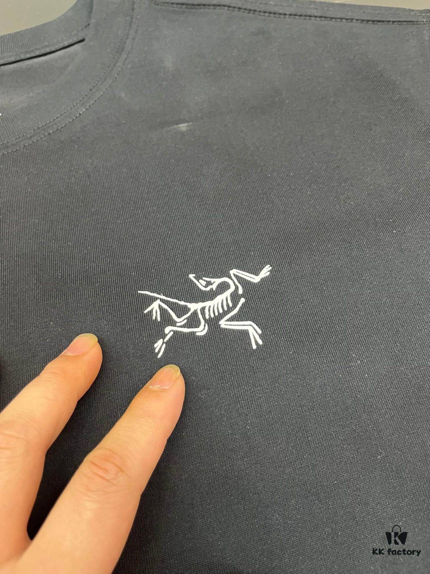 6931a153ccd8ab3d7af95472 Ayc Teryx Arc'teryx 2025FW Bird Logo Premium Print Short Sleeve T-Shirt, 280g Pure Cotton Double-Yarn Fabric, Soft and Comfortable Wear, Custom Rib Knit Collar with Same-Dye Process, Full Trims, Unisex Design, High Version Comparable